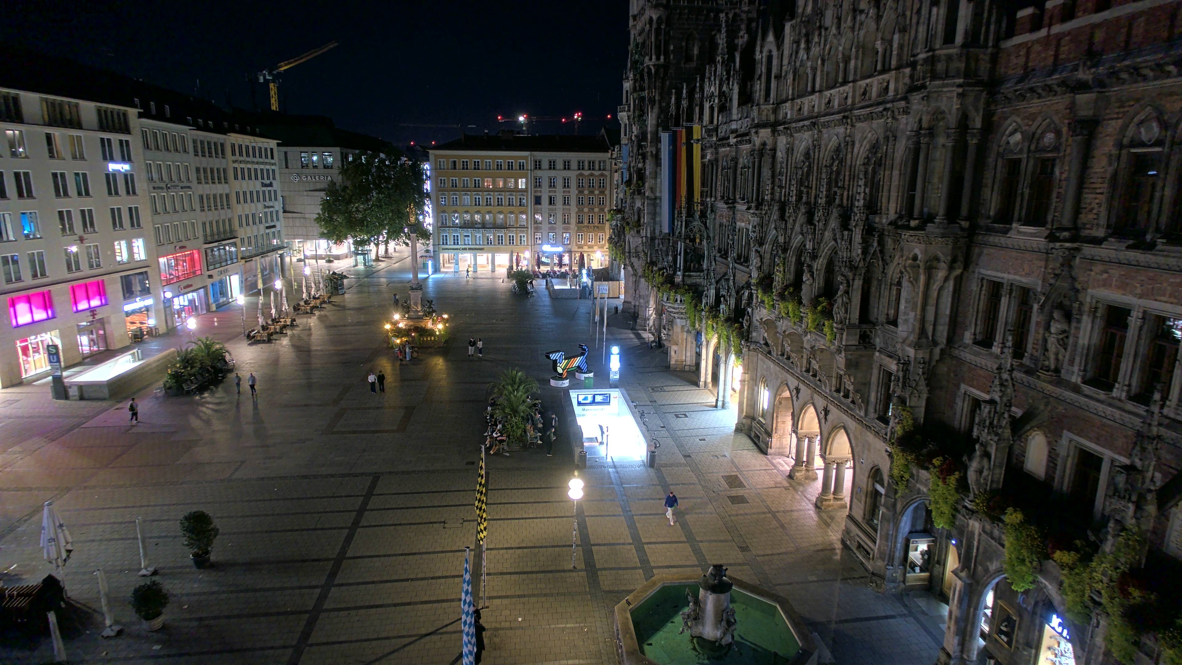Archived image Webcam at the Marienplatz, Munich