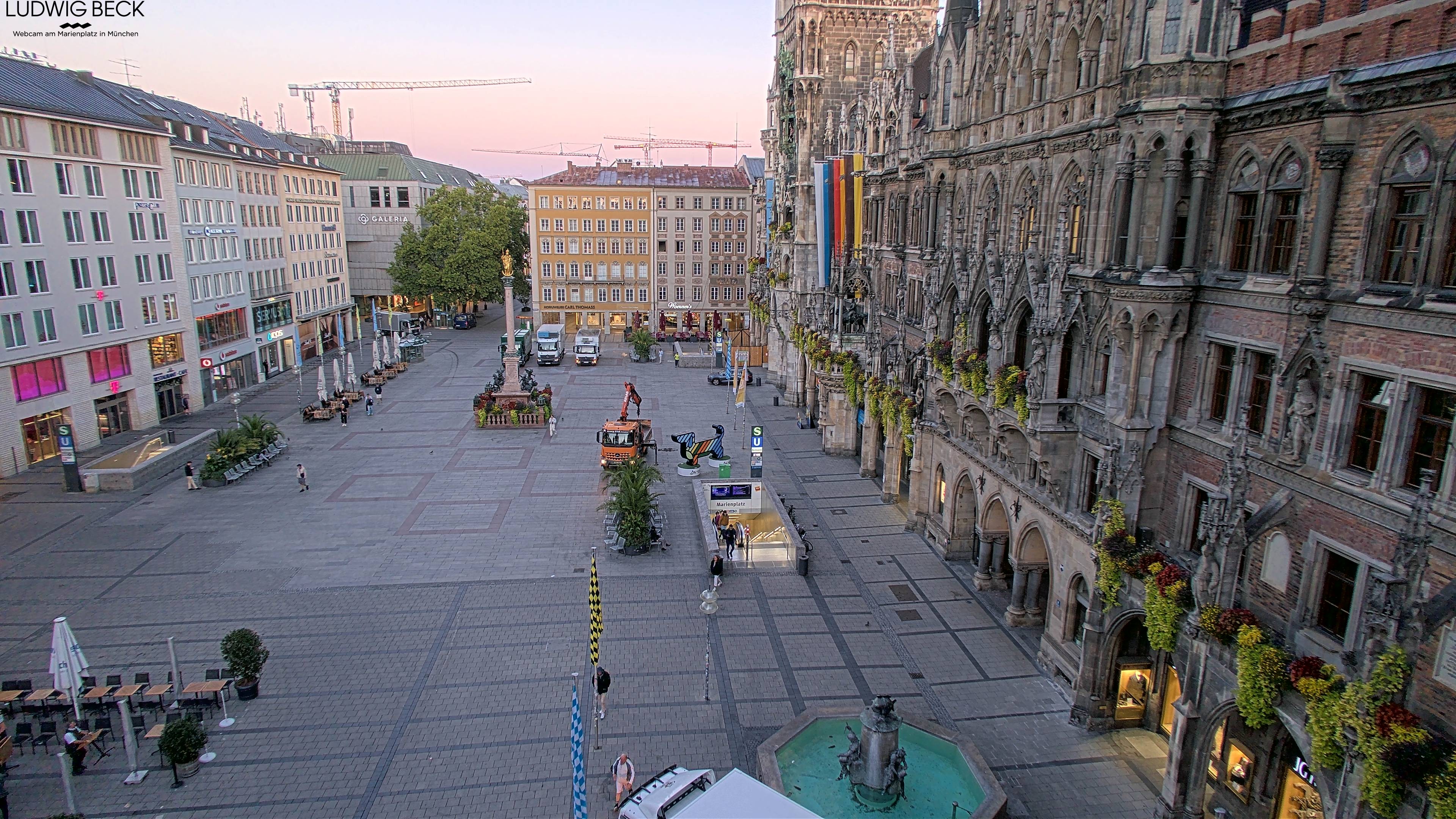 Archived image Webcam at the Marienplatz, Munich