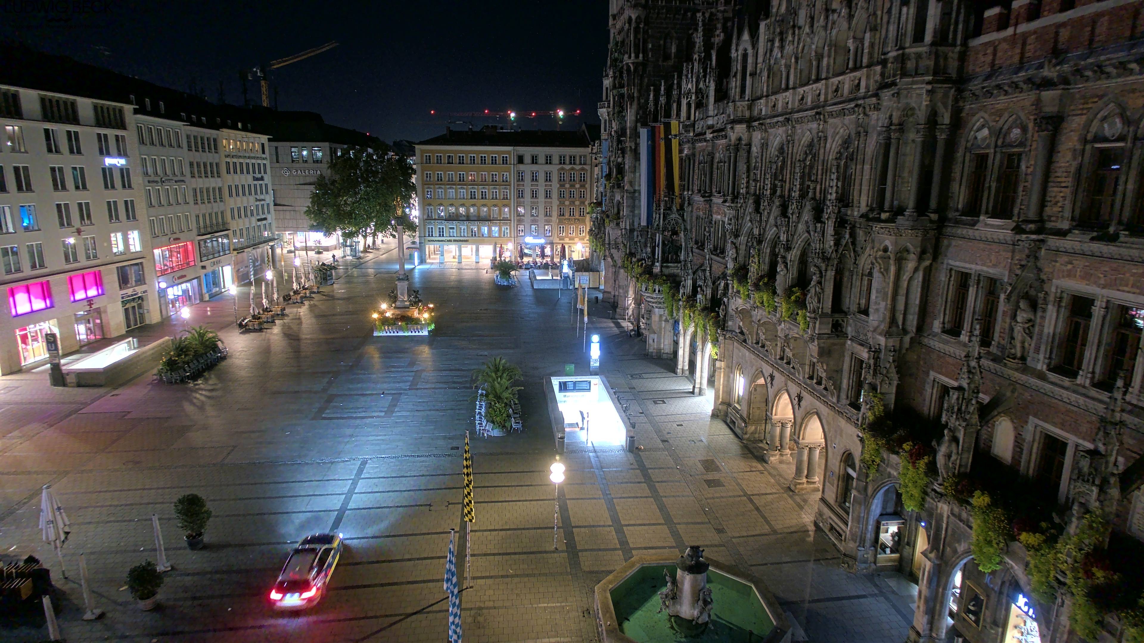 Archived image Webcam at the Marienplatz, Munich