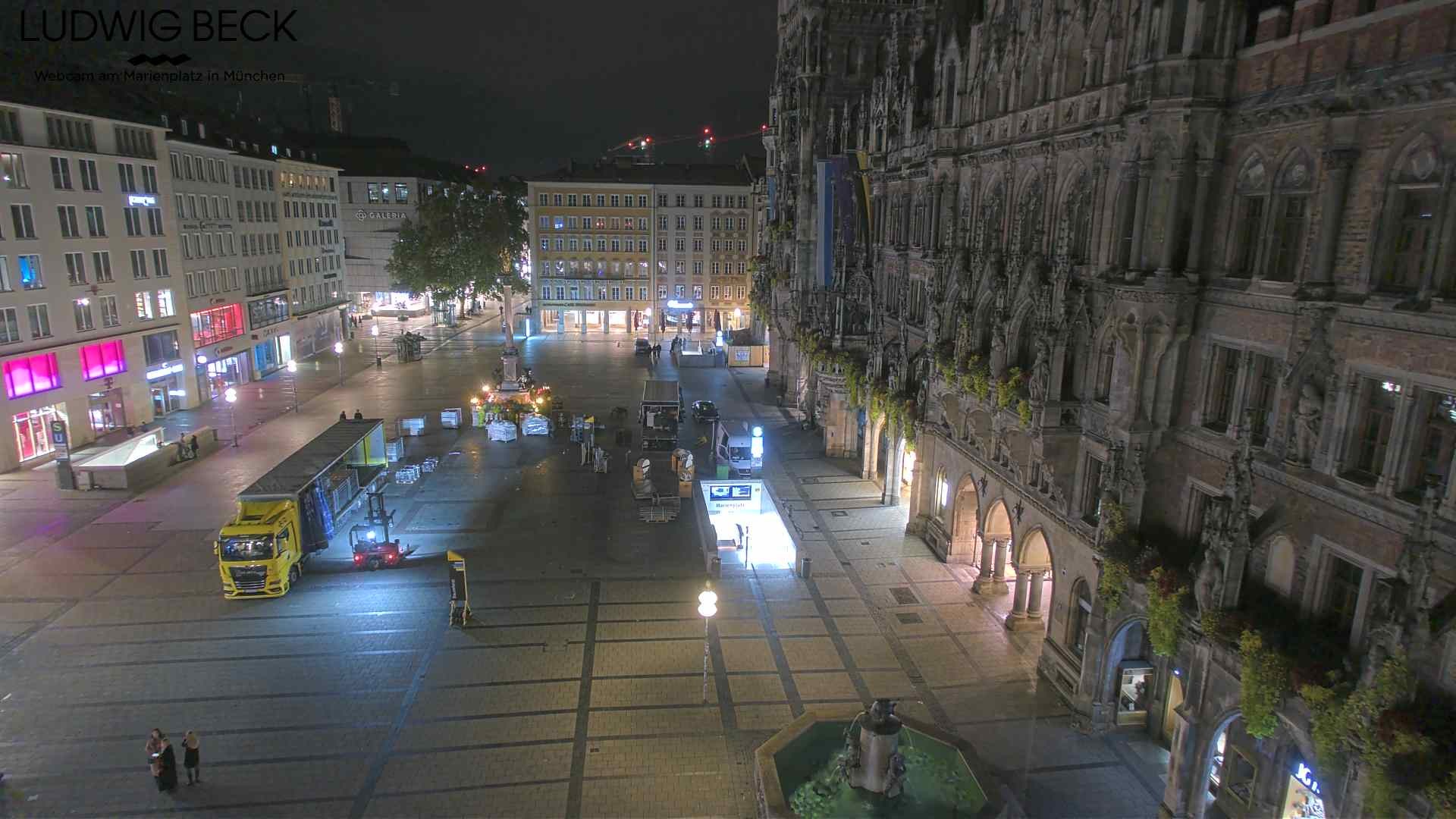 Archived image Webcam at the Marienplatz, Munich