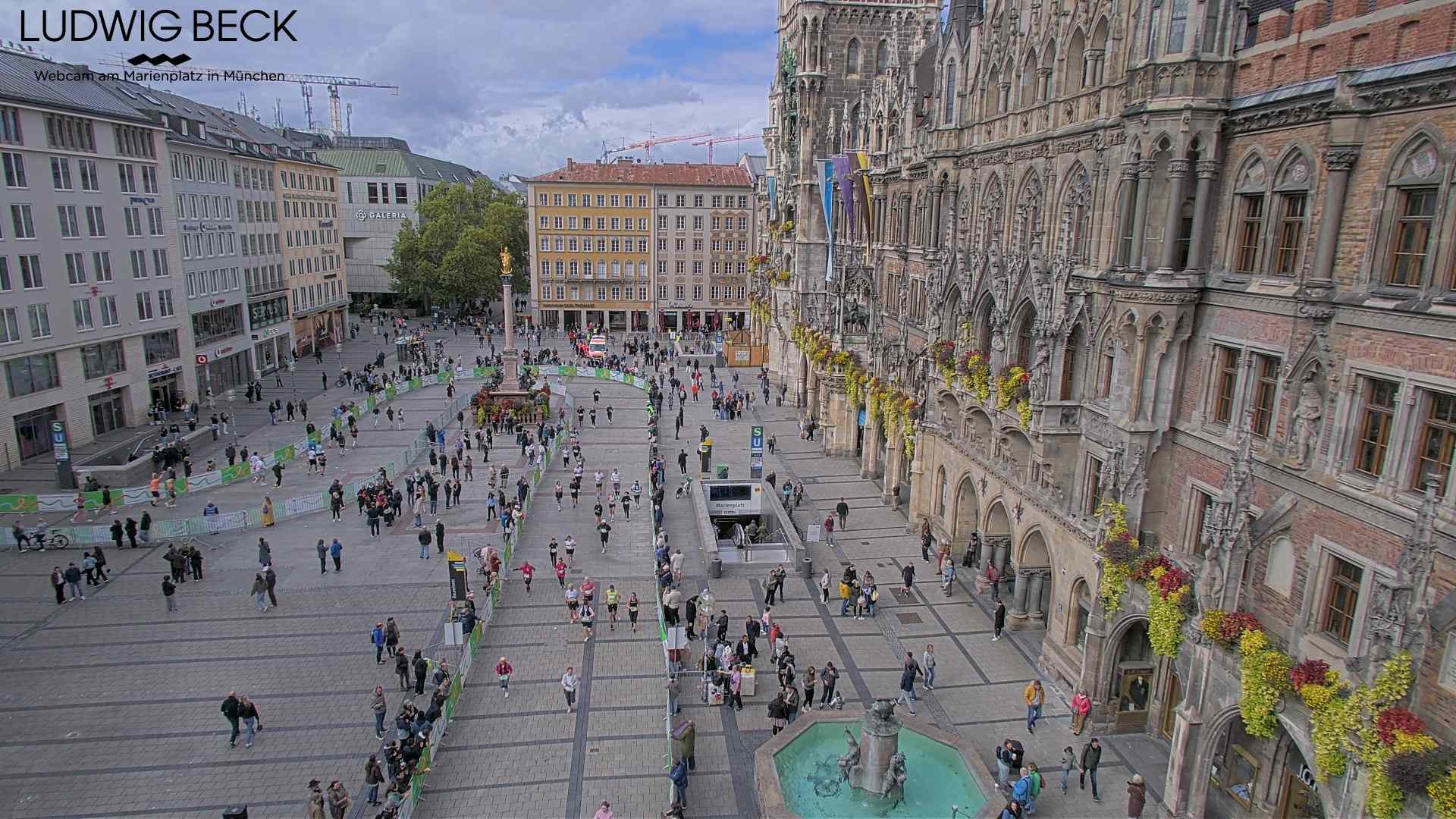 Archived image Webcam at the Marienplatz, Munich