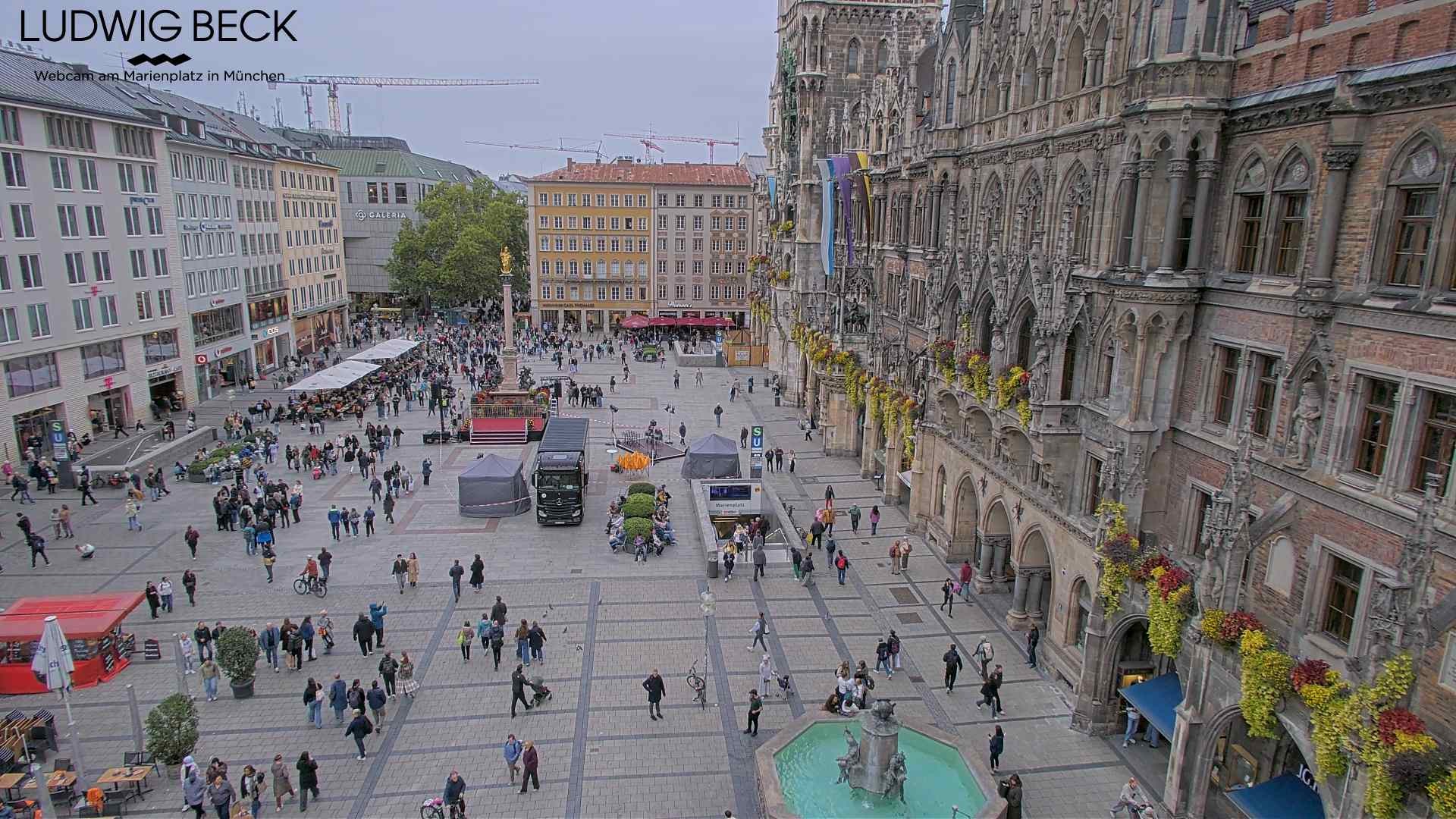 Archived image Webcam at the Marienplatz, Munich