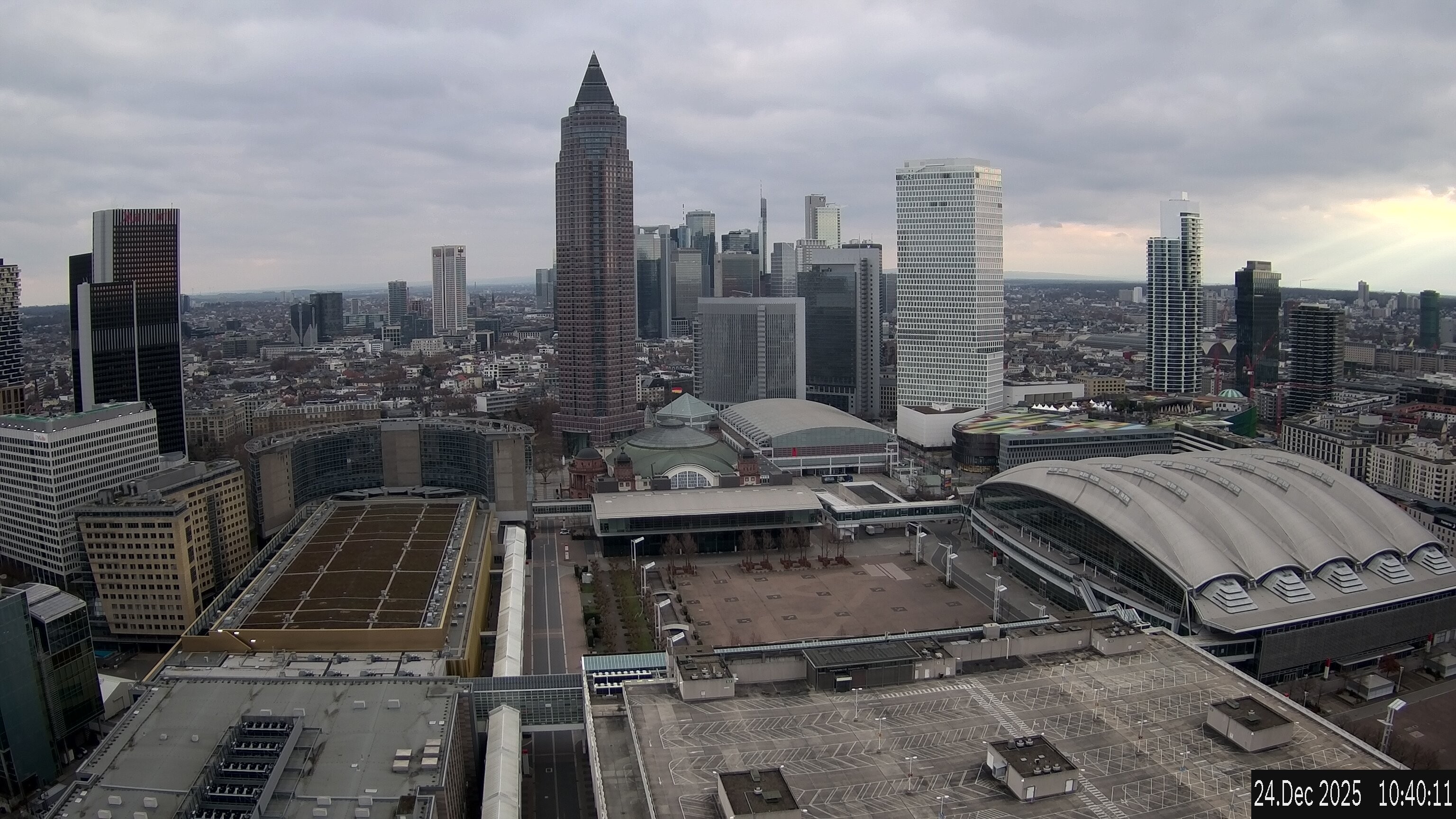 Archiv Foto Webcam Blick von Frankfurter Messe auf die Skyline