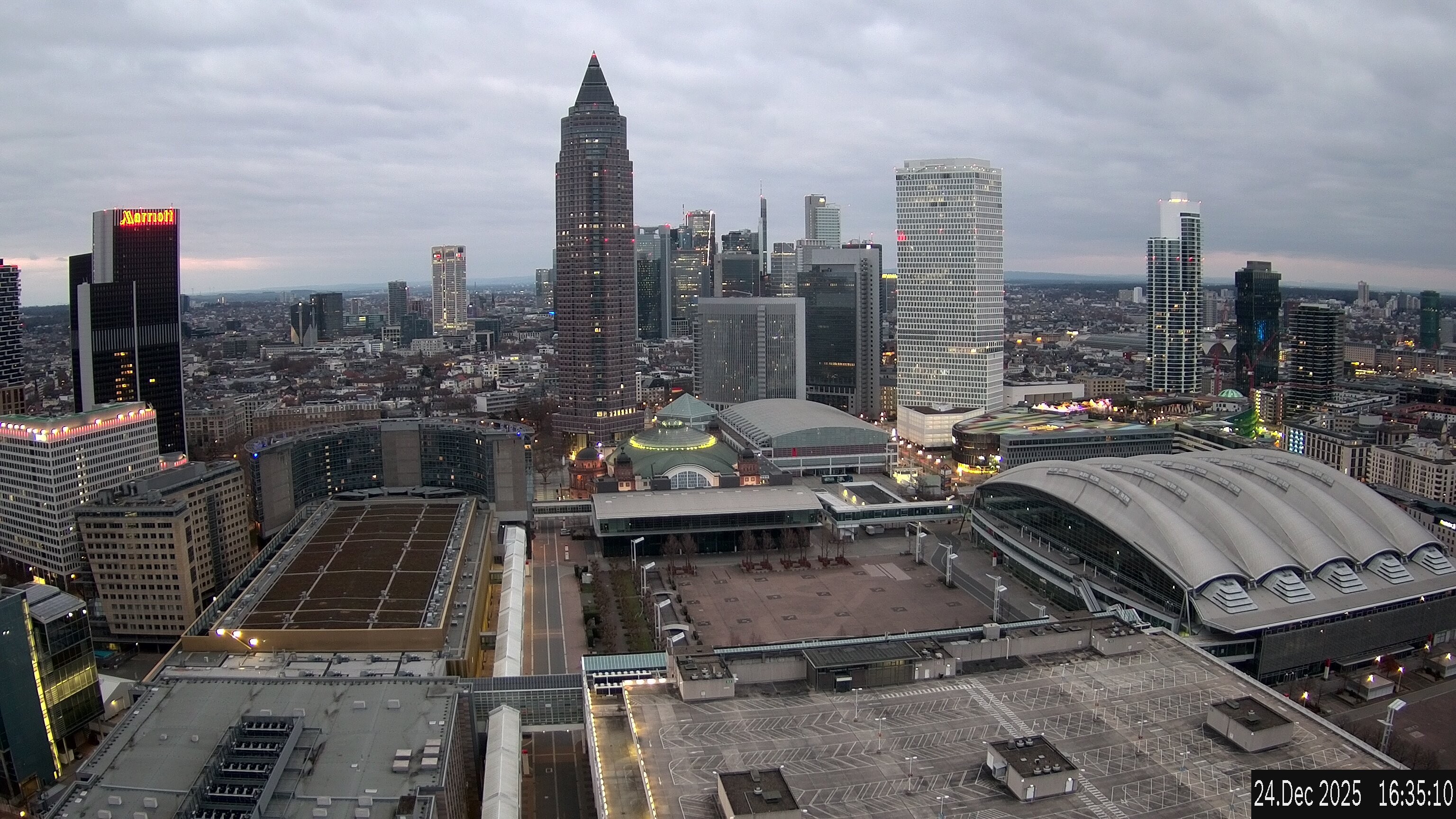 Archiv Foto Webcam Blick von Frankfurter Messe auf die Skyline