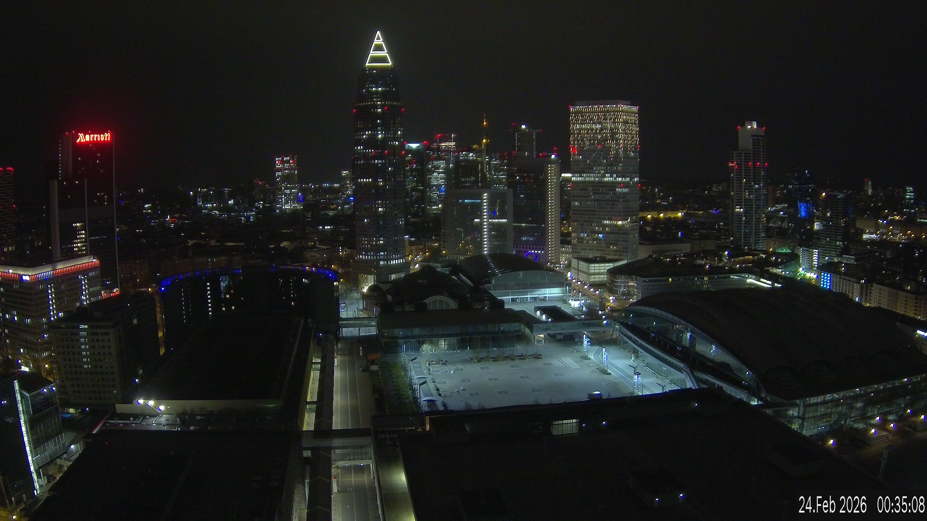 Archived image Webcam Frankfurt: View at the Skyline