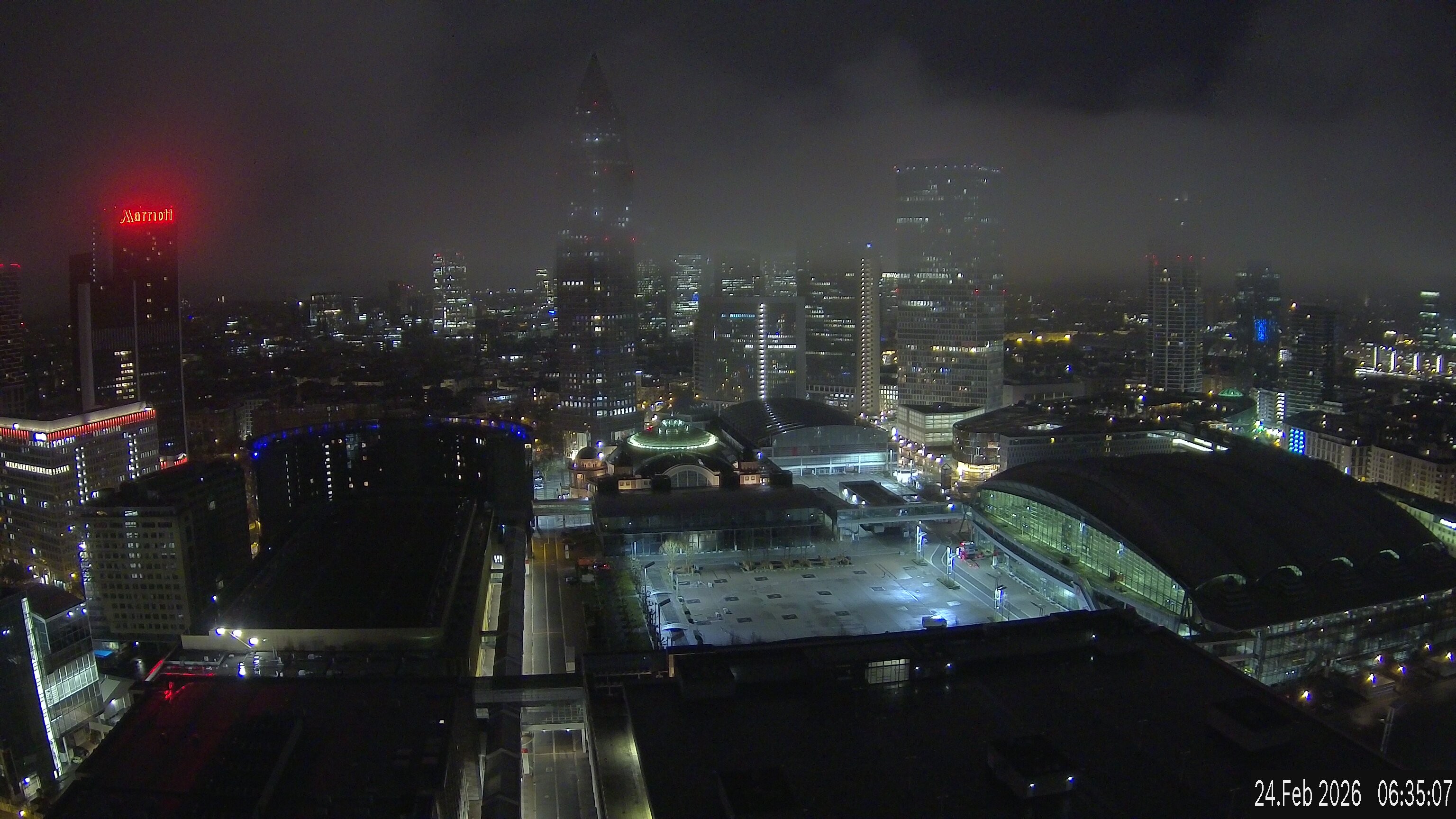 Archived image Webcam Frankfurt: View at the Skyline