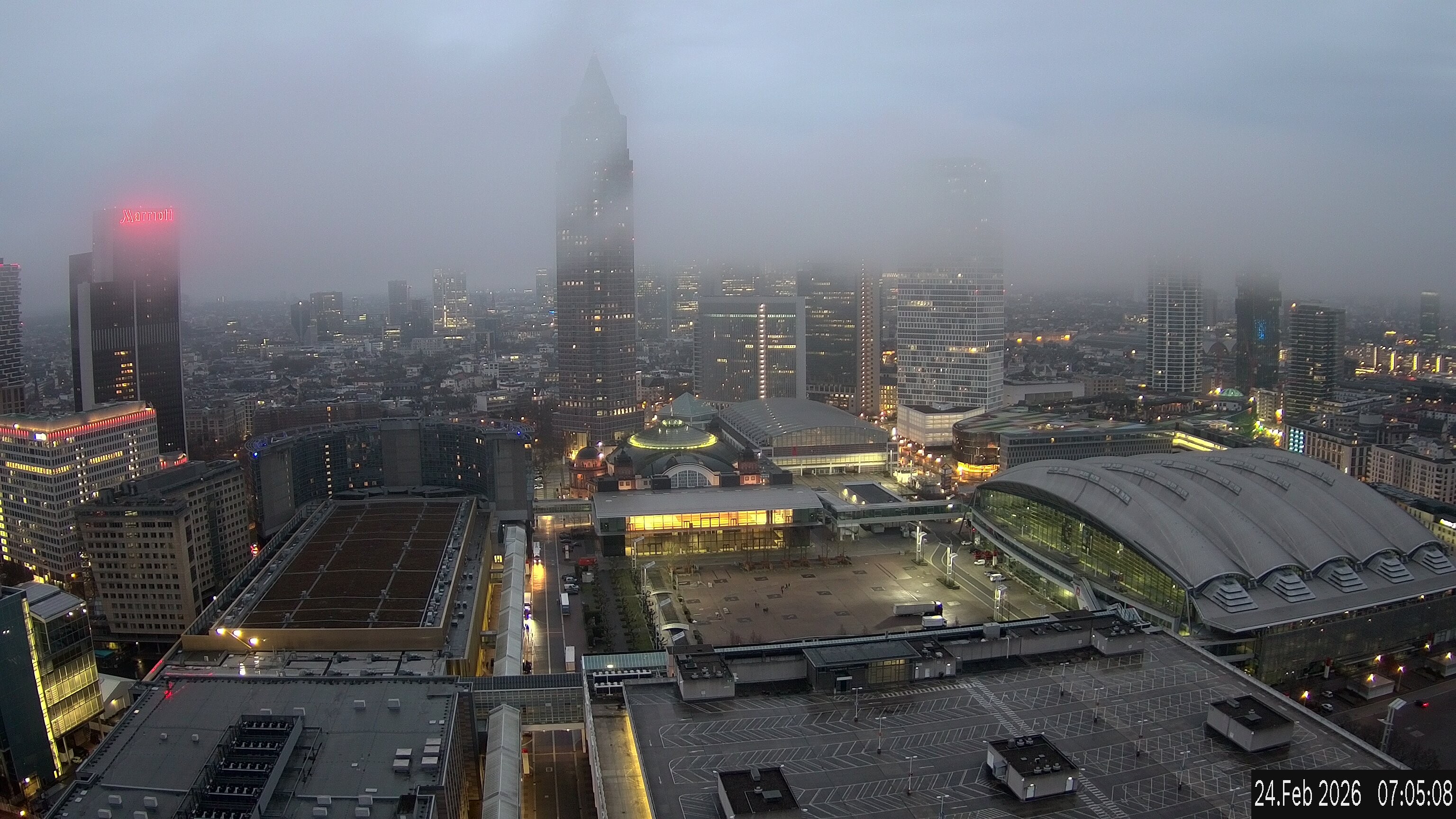 Archived image Webcam Frankfurt: View at the Skyline