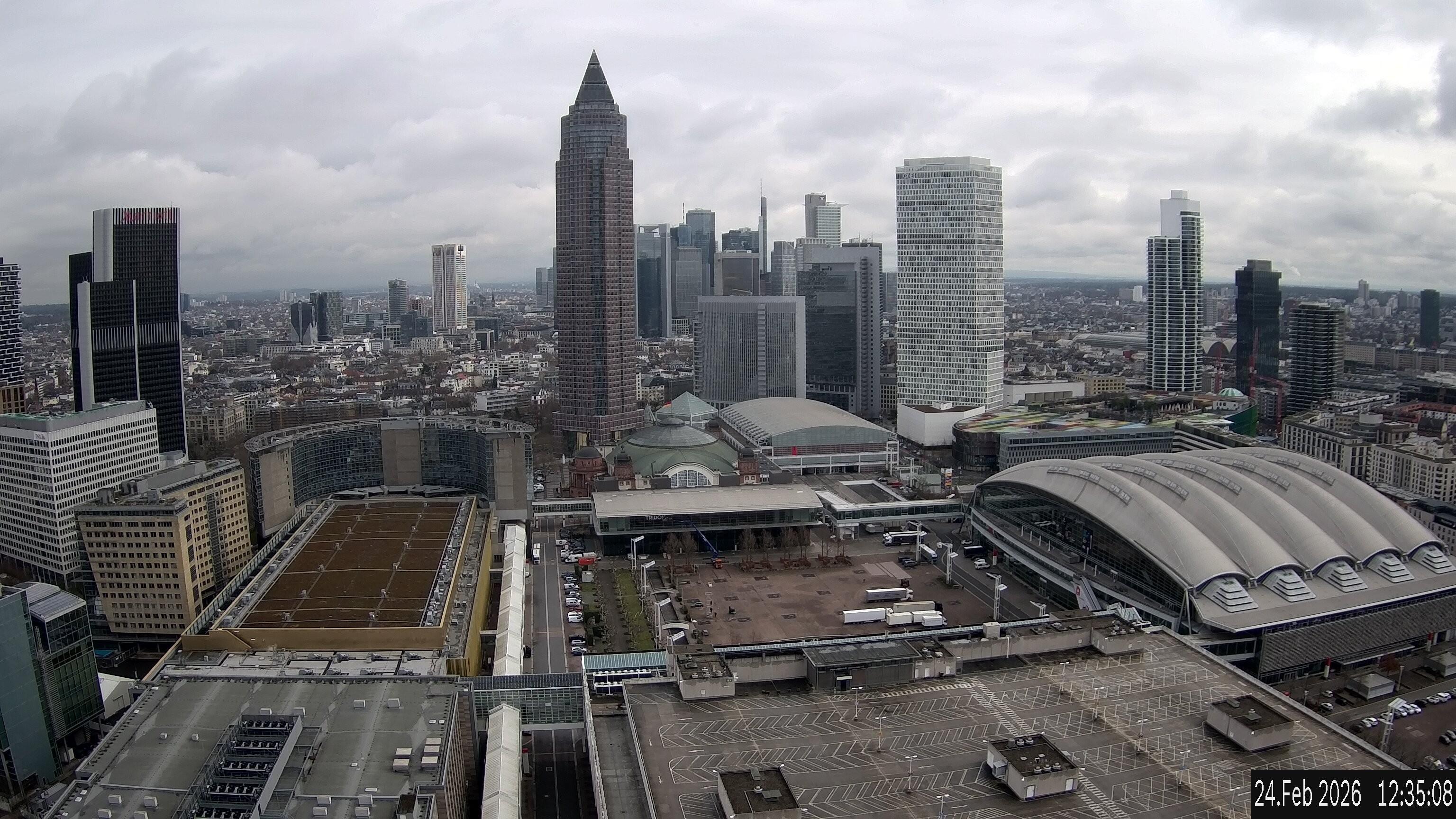 Archived image Webcam Frankfurt: View at the Skyline