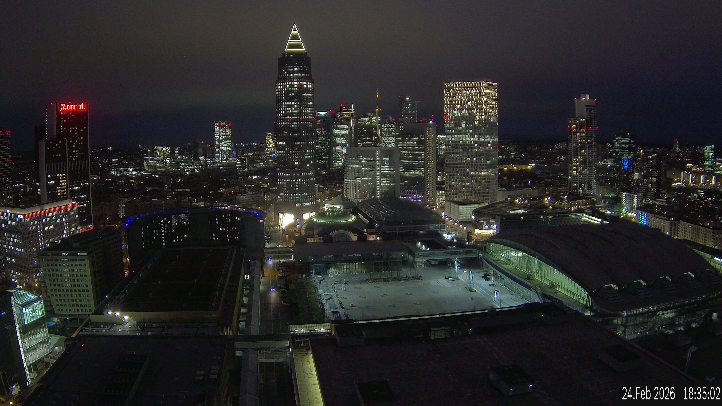 Archived image Webcam Frankfurt: View at the Skyline