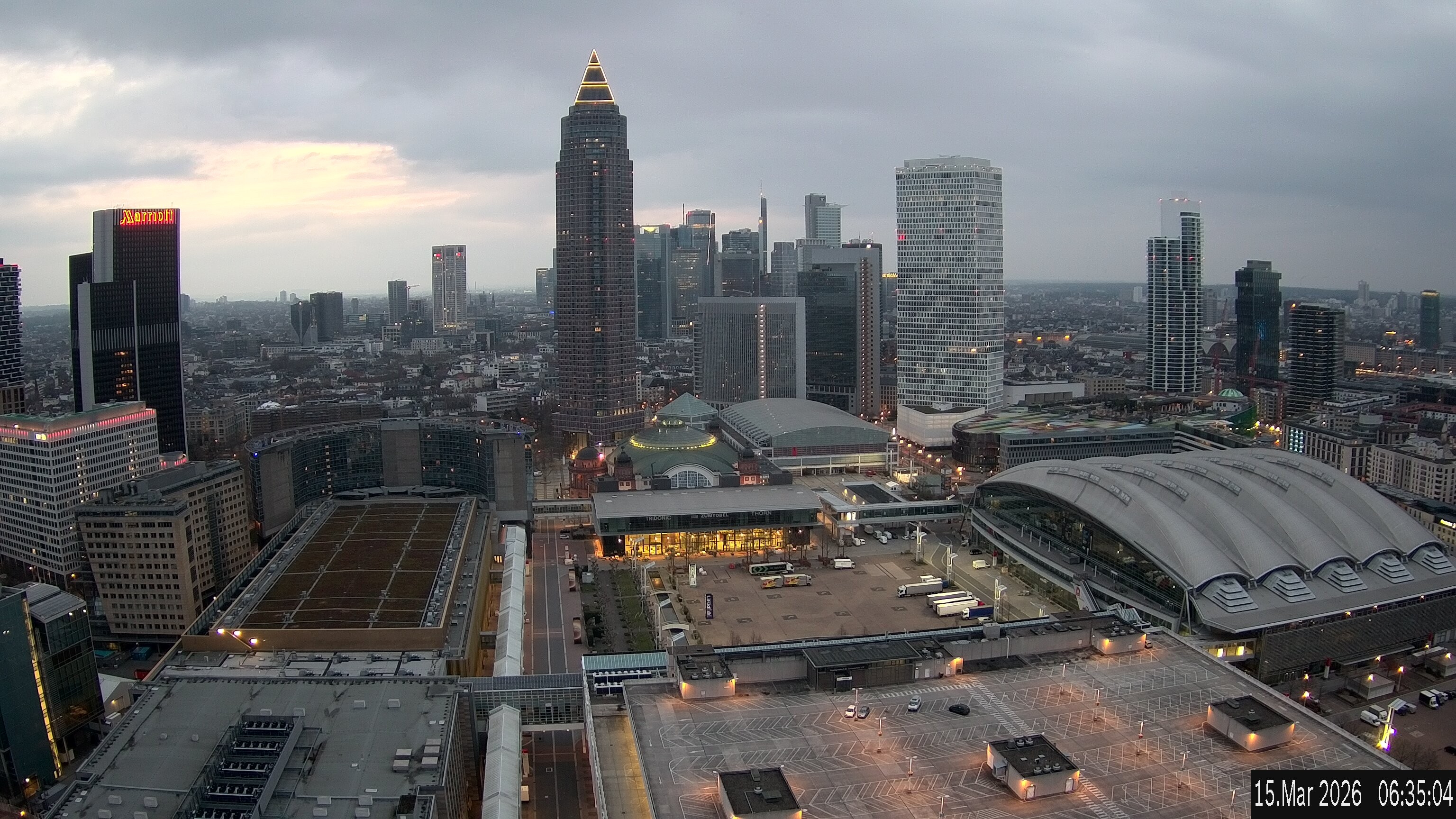 Archiv Foto Webcam Blick von Frankfurter Messe auf die Skyline