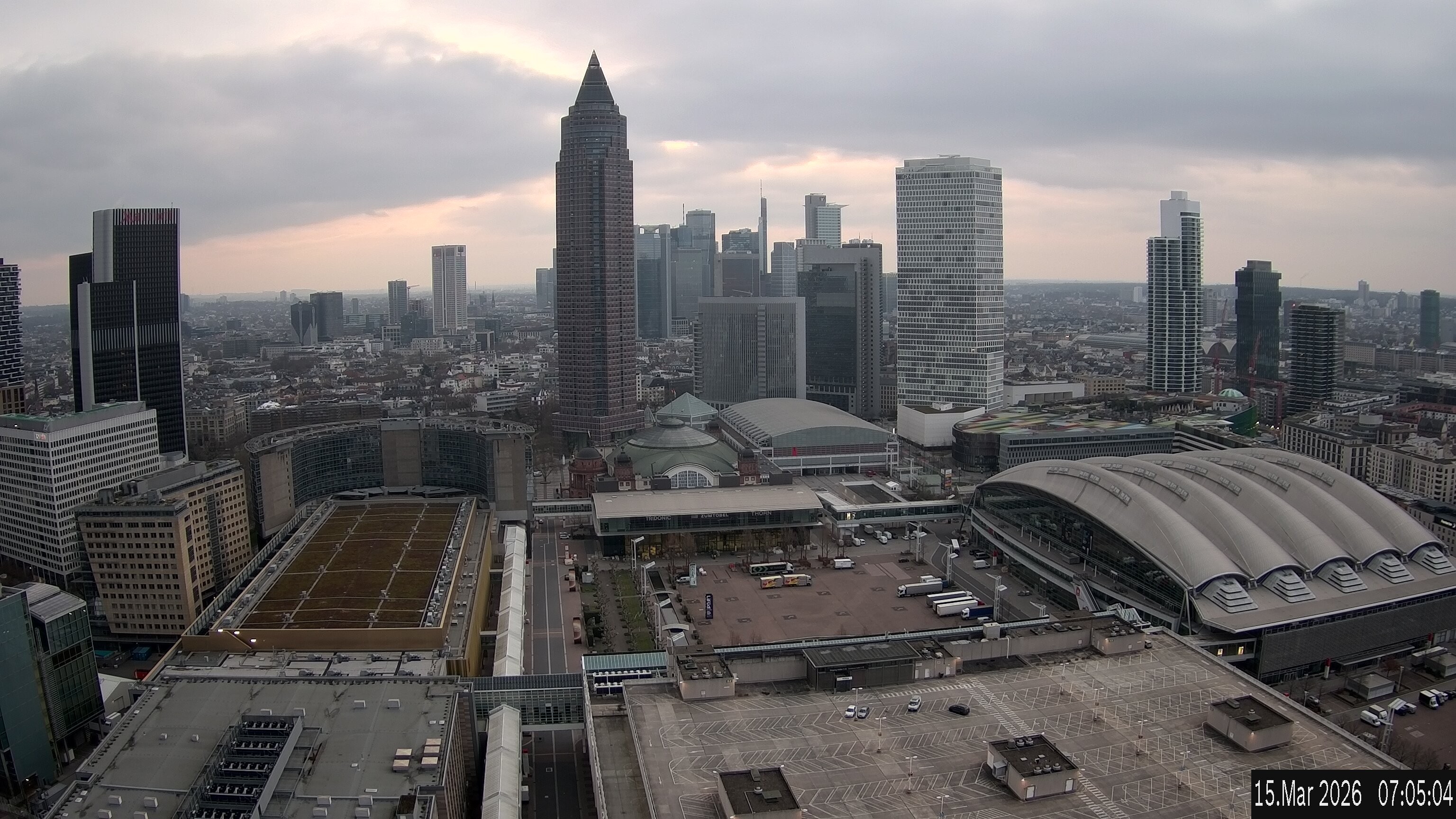 Archiv Foto Webcam Blick von Frankfurter Messe auf die Skyline