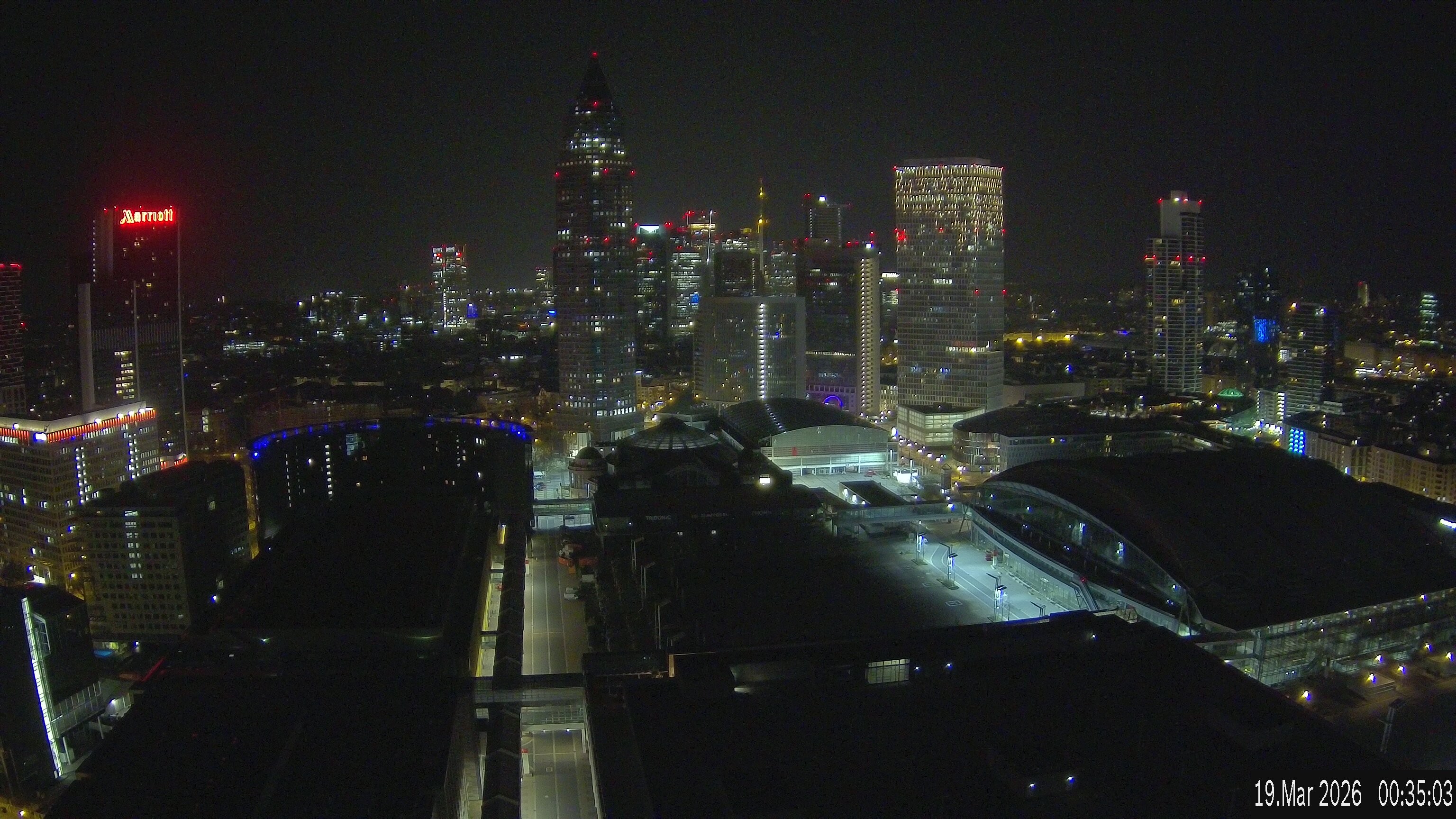 Archived image Webcam Frankfurt: View at the Skyline