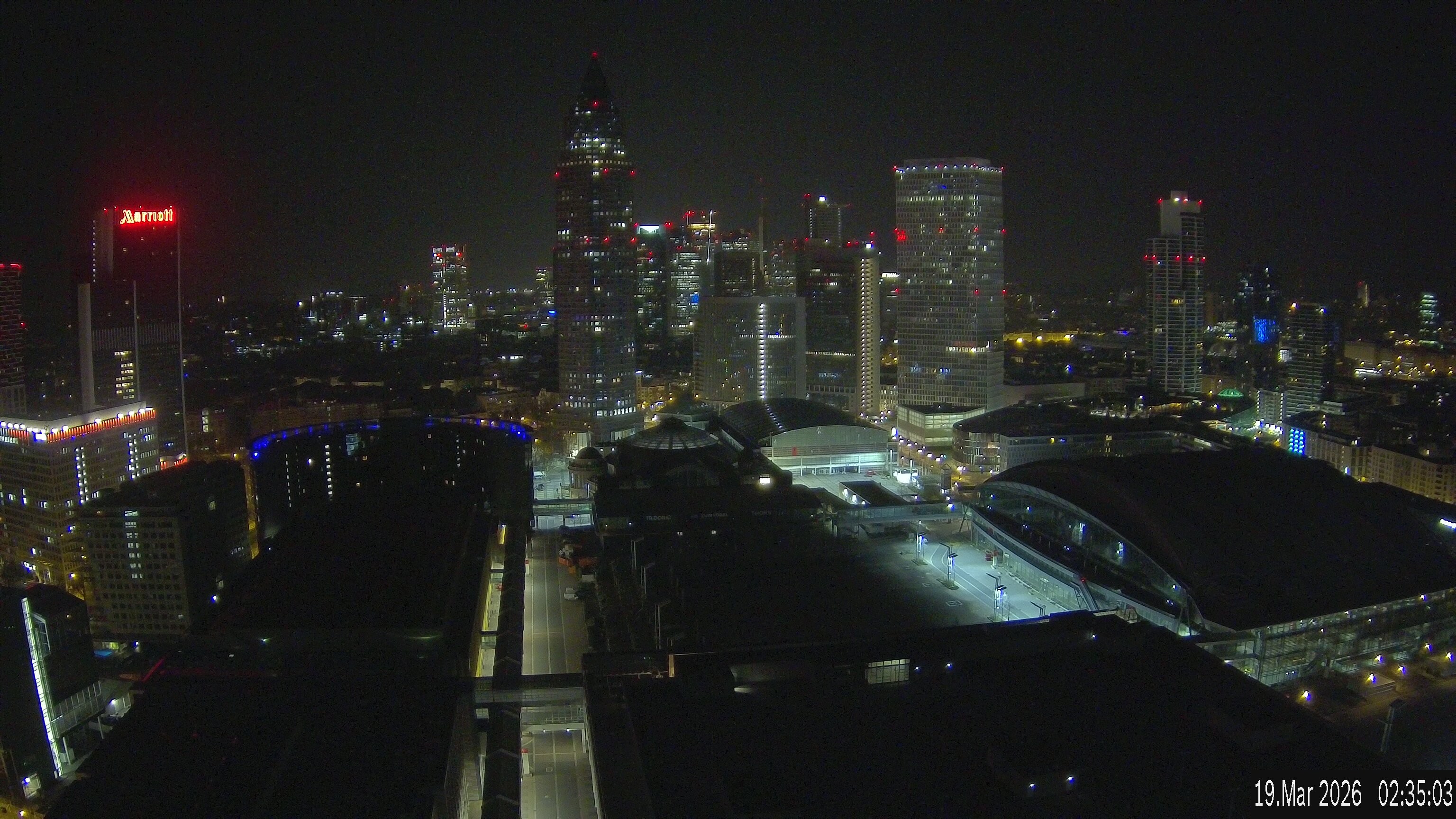 Archived image Webcam Frankfurt: View at the Skyline