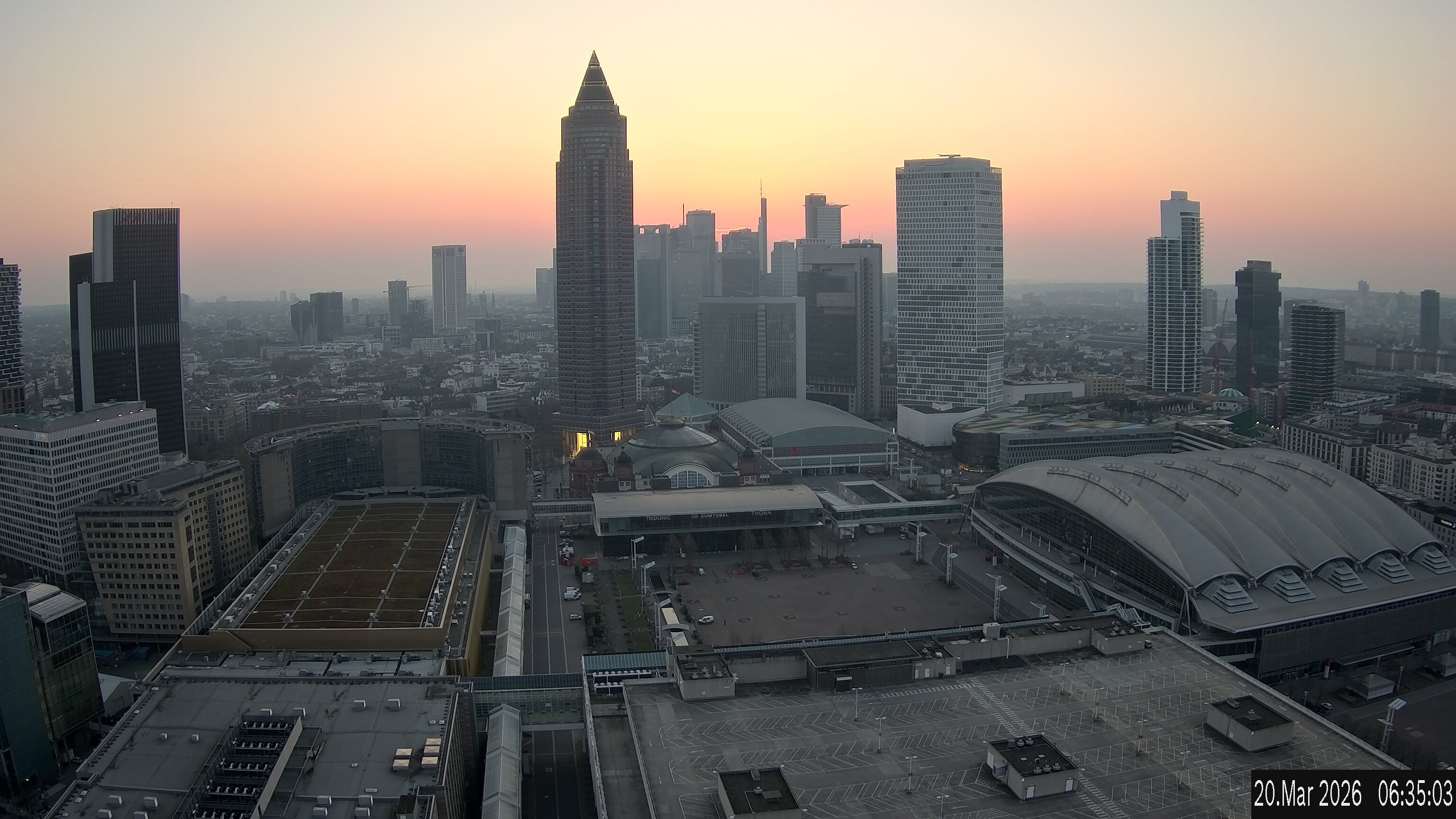 Archiv Foto Webcam Blick von Frankfurter Messe auf die Skyline