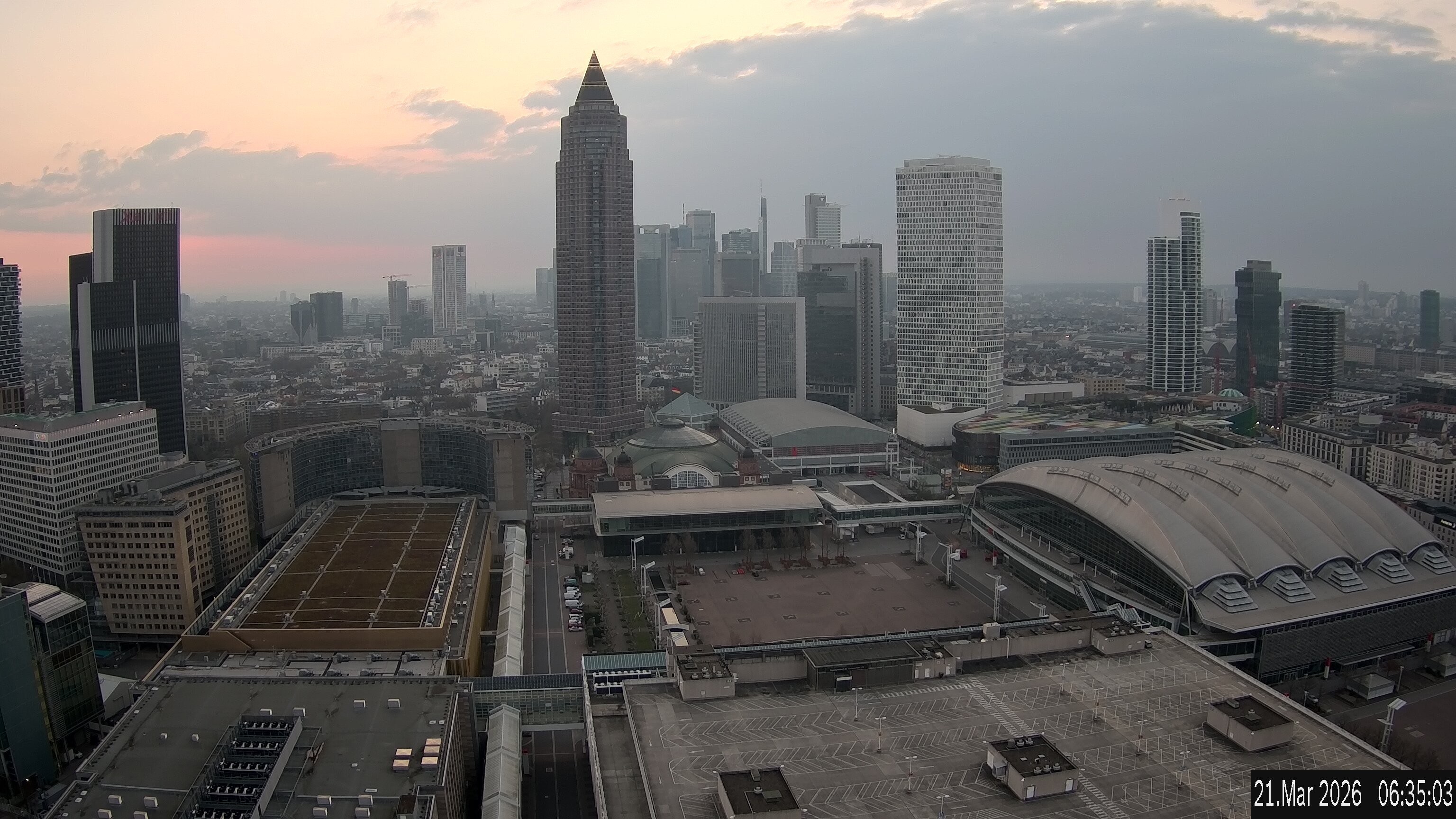 Archiv Foto Webcam Blick von Frankfurter Messe auf die Skyline