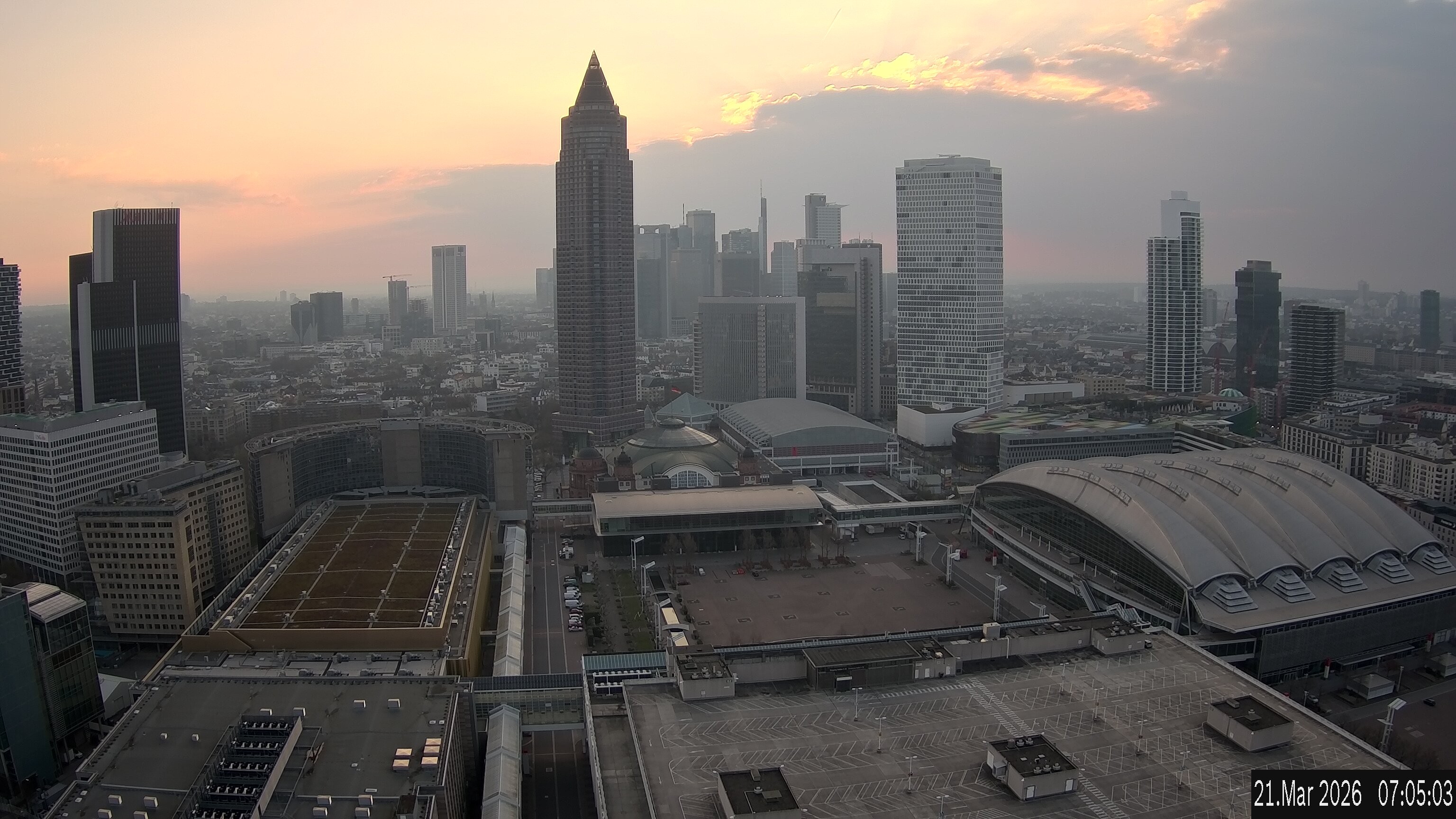 Archiv Foto Webcam Blick von Frankfurter Messe auf die Skyline