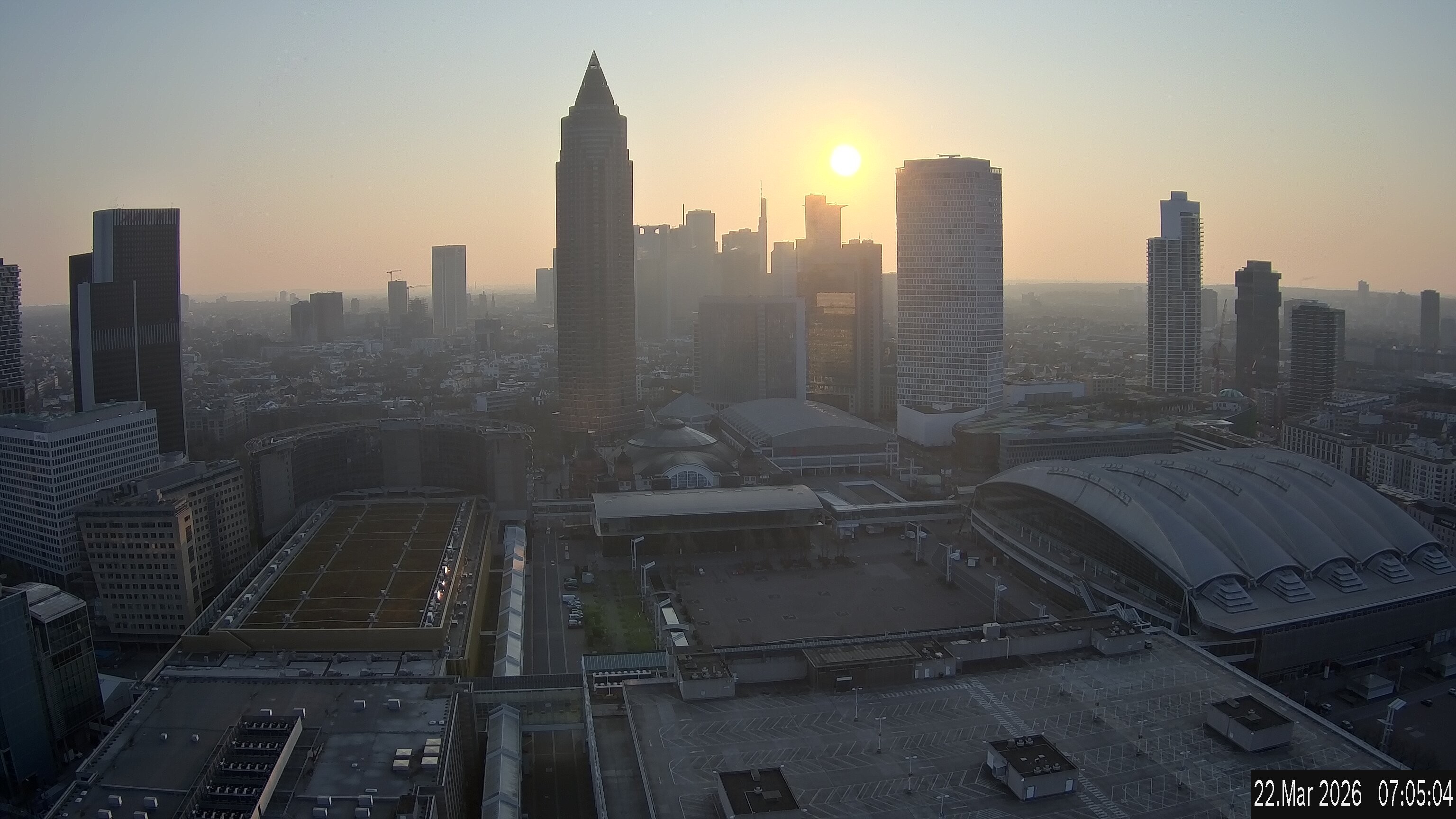 Archived image Webcam Frankfurt: View at the Skyline