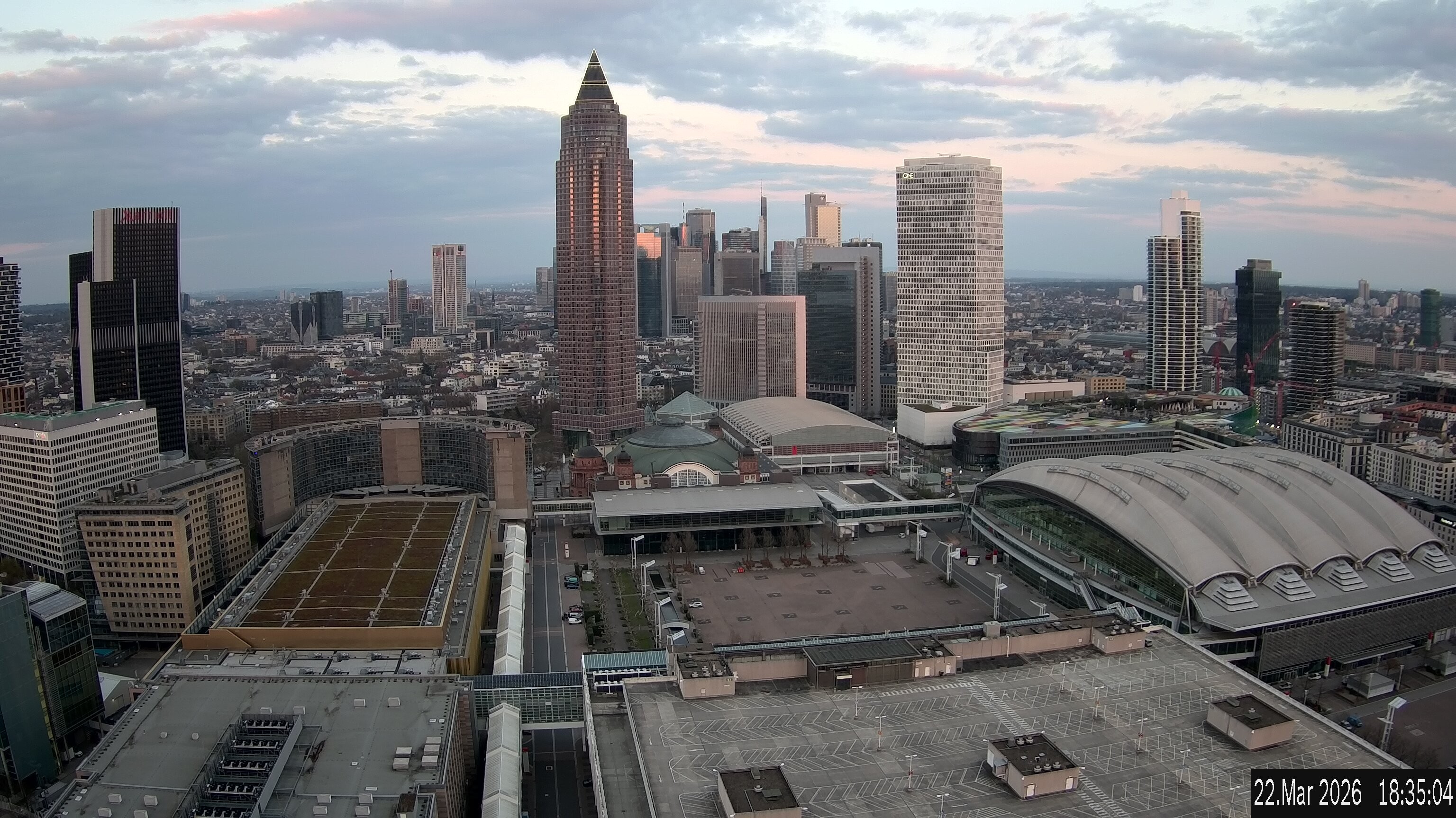 Archived image Webcam Frankfurt: View at the Skyline