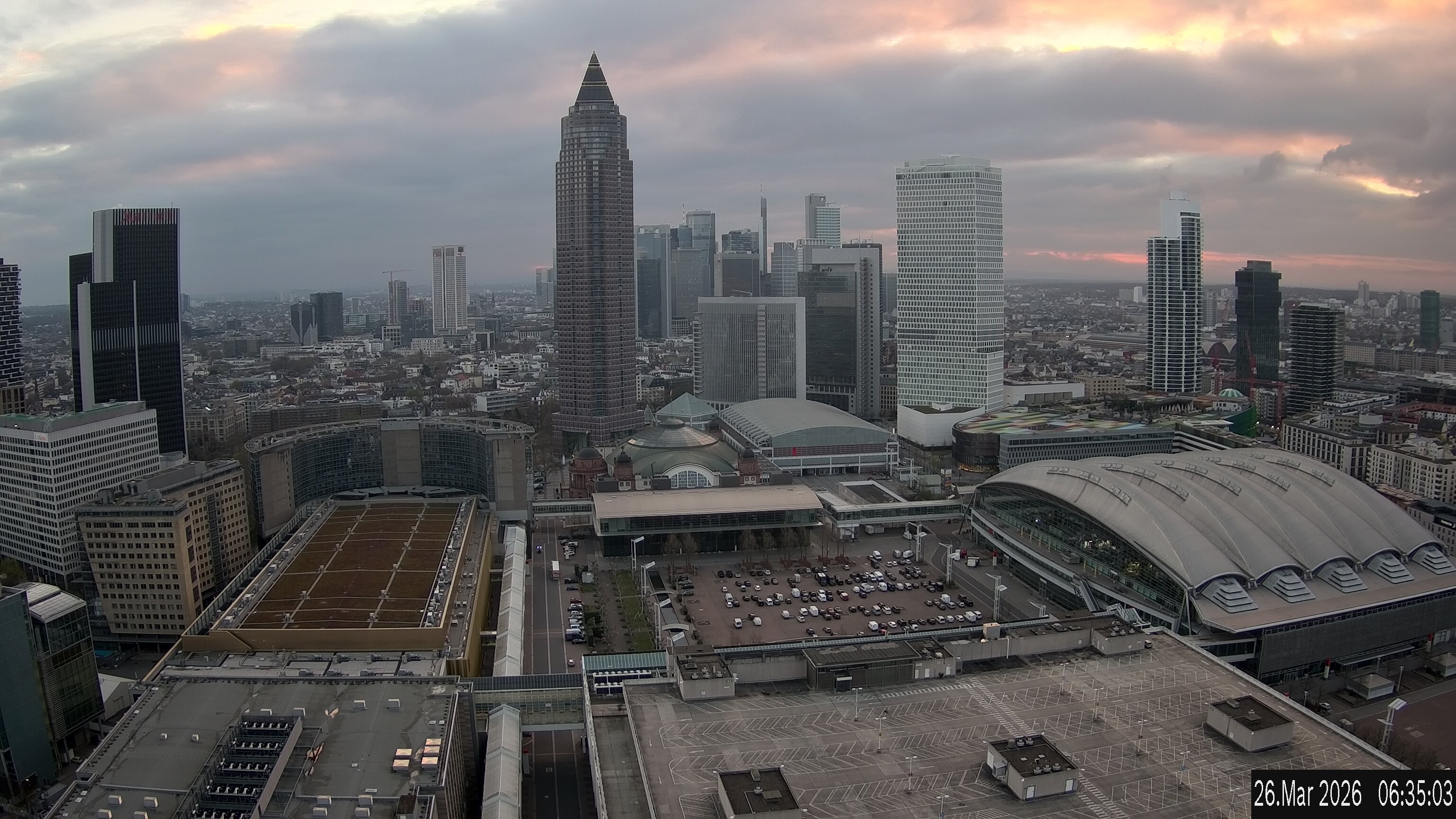 Archived image Webcam Frankfurt: View at the Skyline