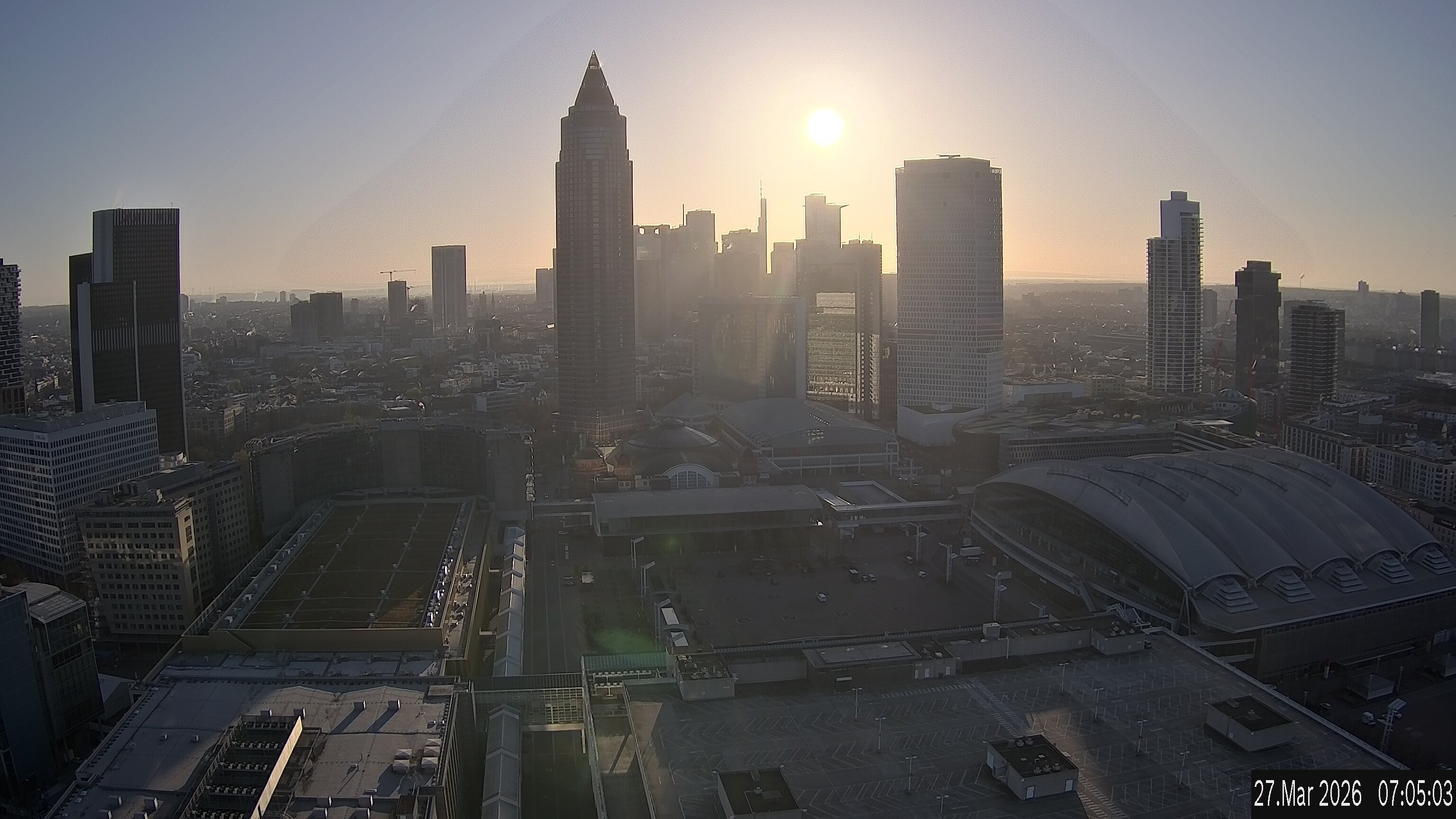 Archived image Webcam Frankfurt: View at the Skyline