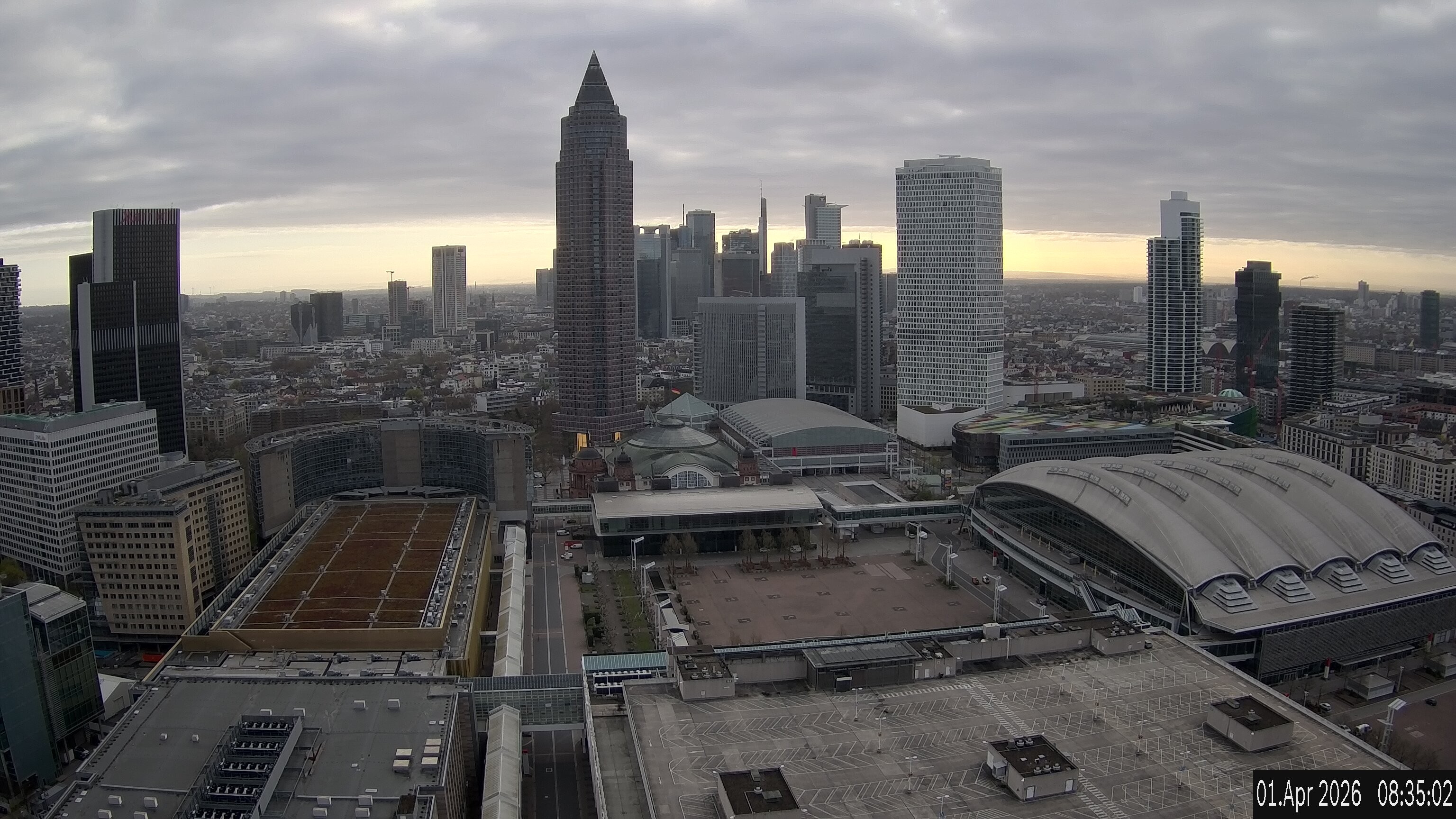 Archived image Webcam Frankfurt: View at the Skyline