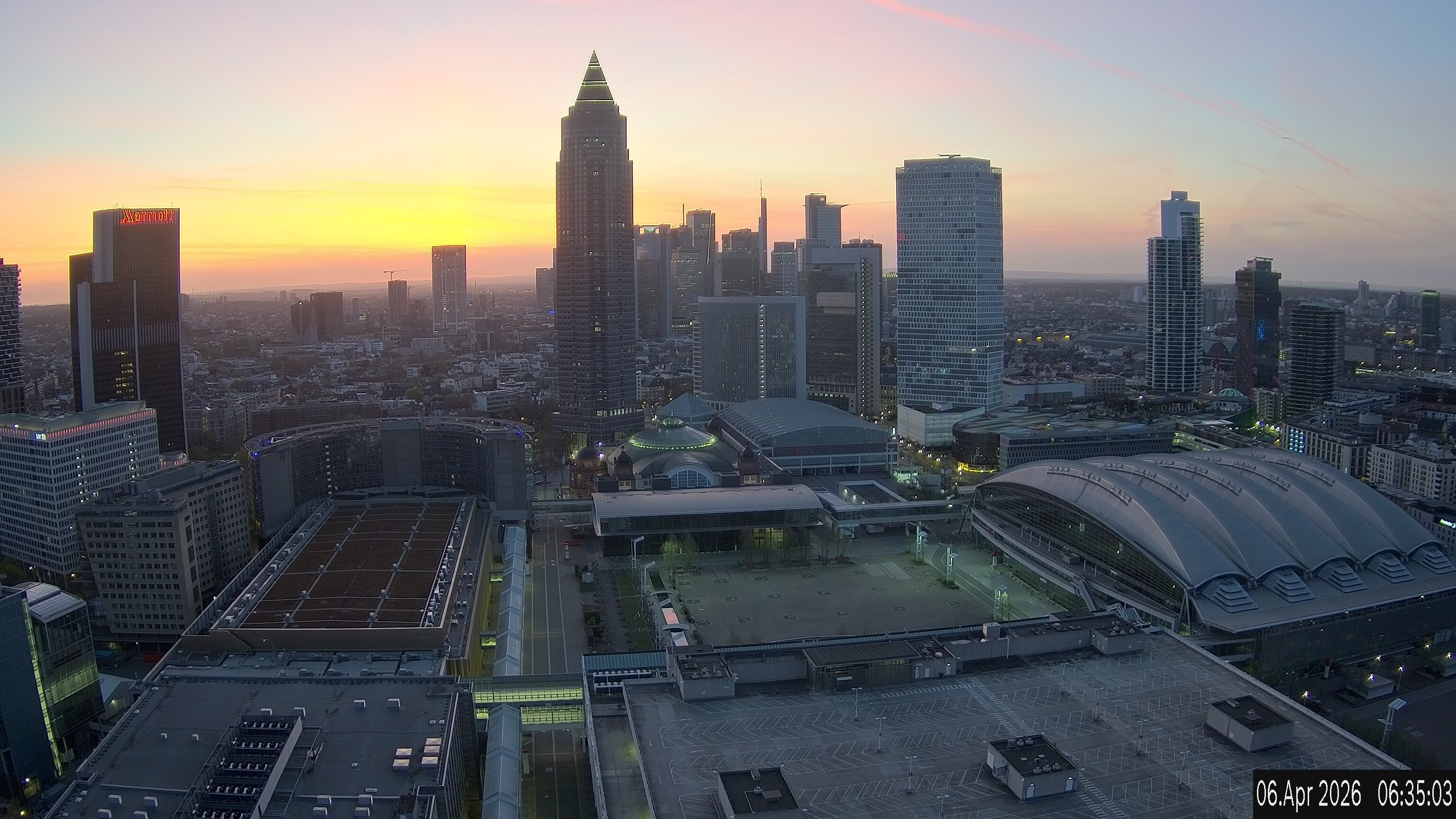 Archiv Foto Webcam Blick von Frankfurter Messe auf die Skyline