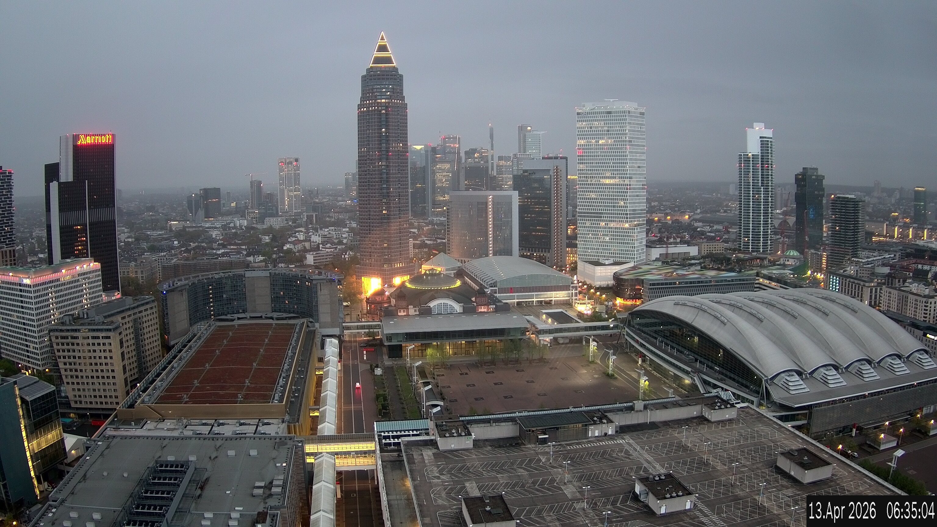 Archived image Webcam Frankfurt: View at the Skyline