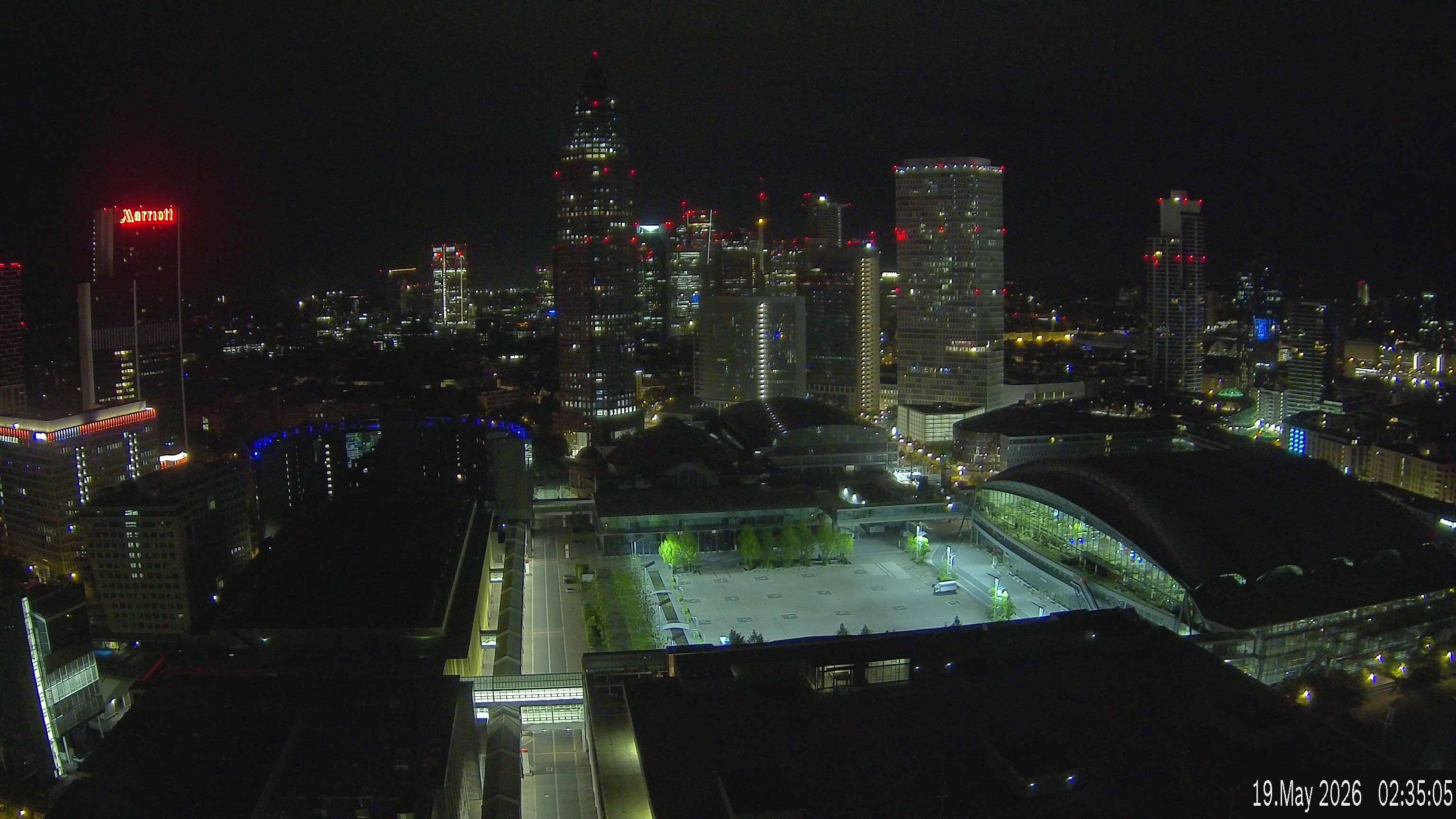 Archived image Webcam Frankfurt: View at the Skyline