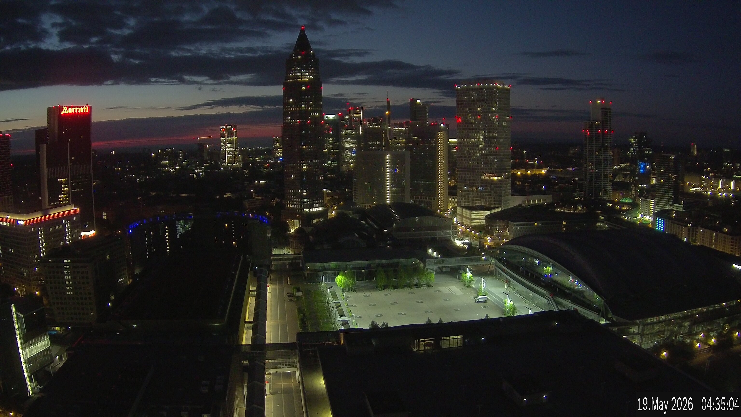 Archived image Webcam Frankfurt: View at the Skyline