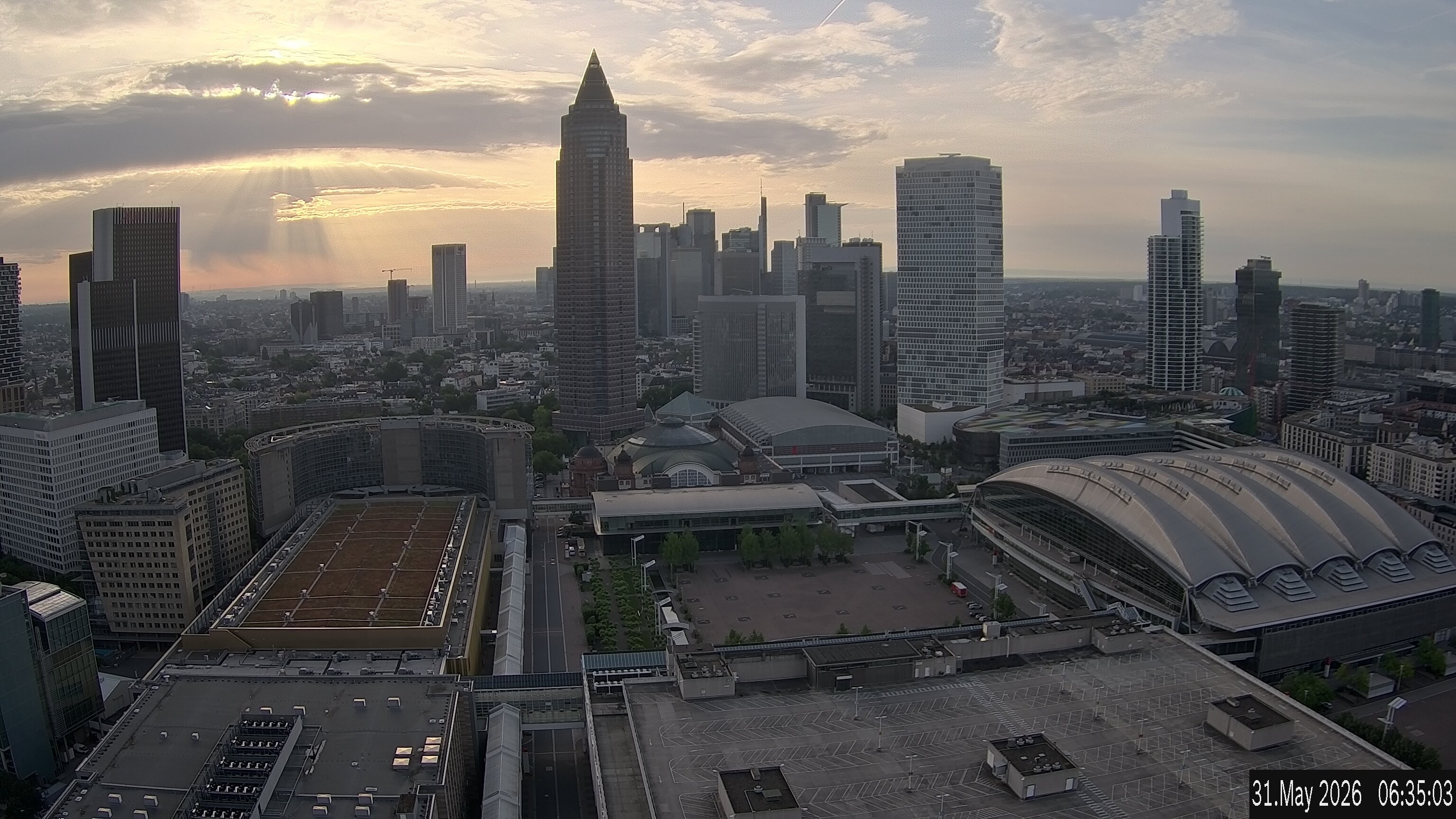 Archived image Webcam Frankfurt: View at the Skyline