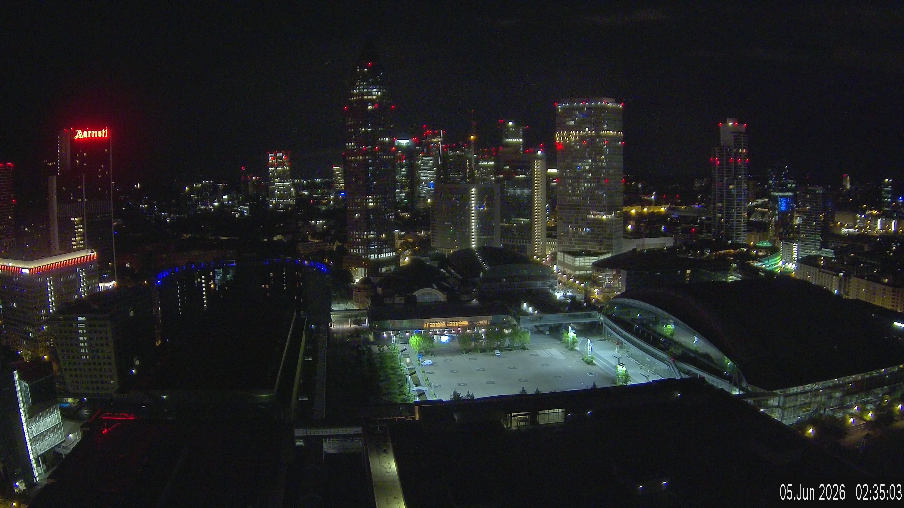 Archived image Webcam Frankfurt: View at the Skyline