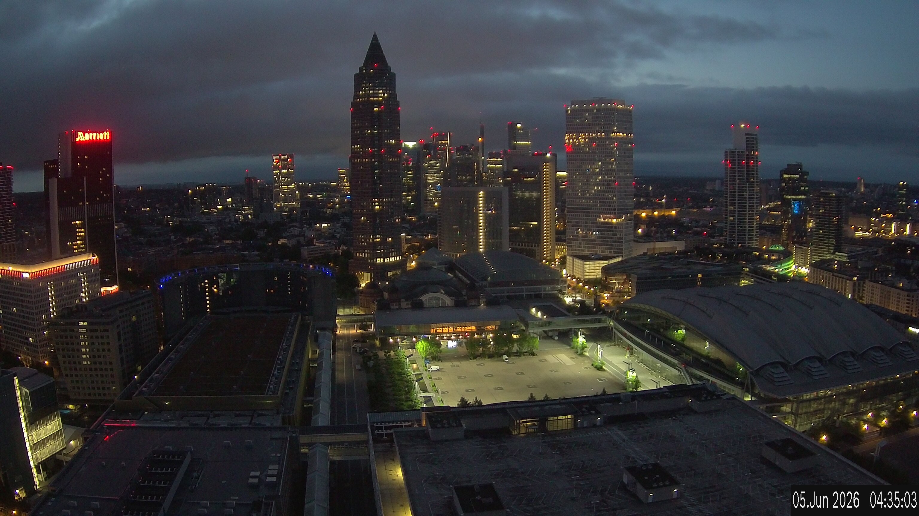 Archived image Webcam Frankfurt: View at the Skyline