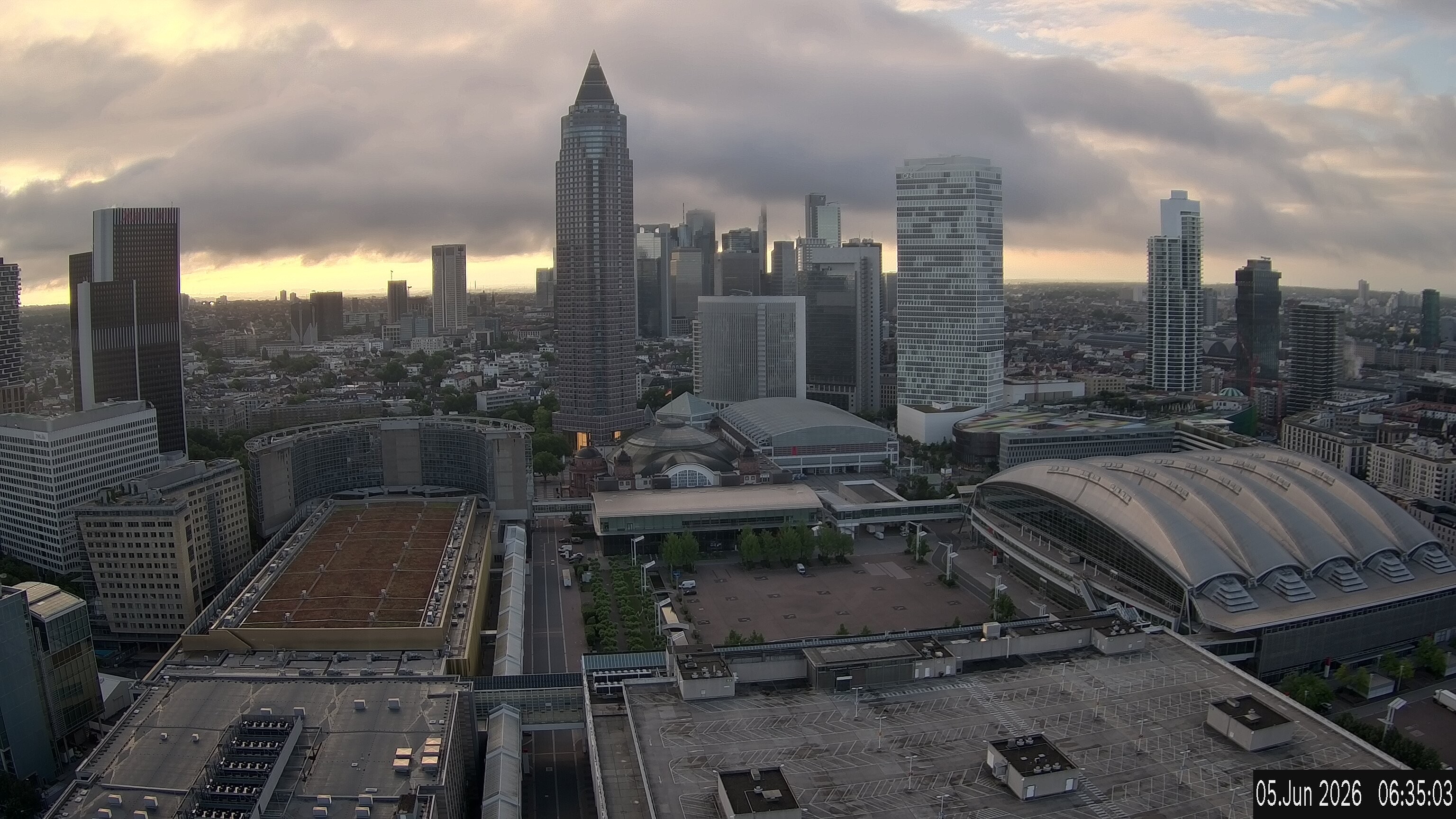 Archived image Webcam Frankfurt: View at the Skyline