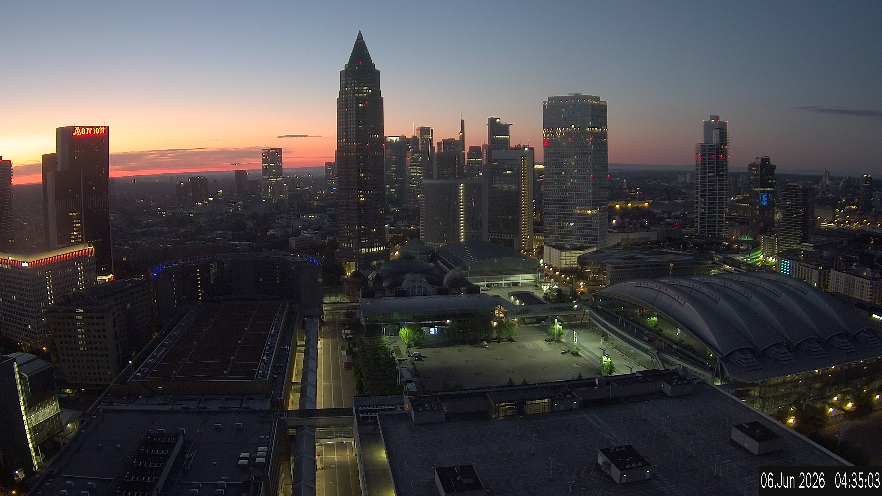 Archived image Webcam Frankfurt: View at the Skyline