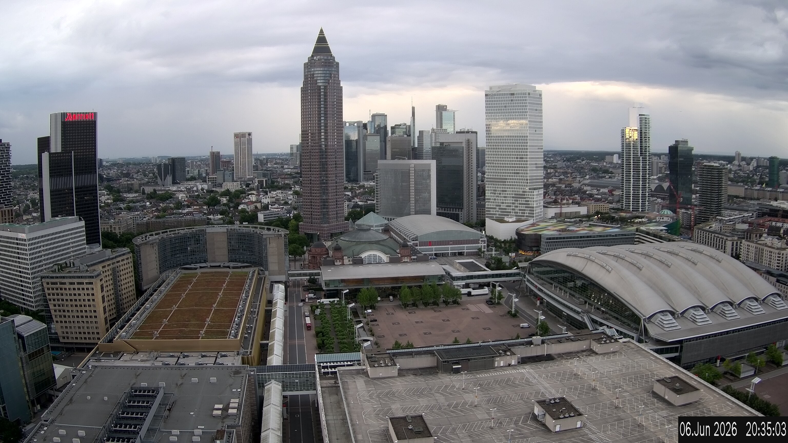 Archived image Webcam Frankfurt: View at the Skyline