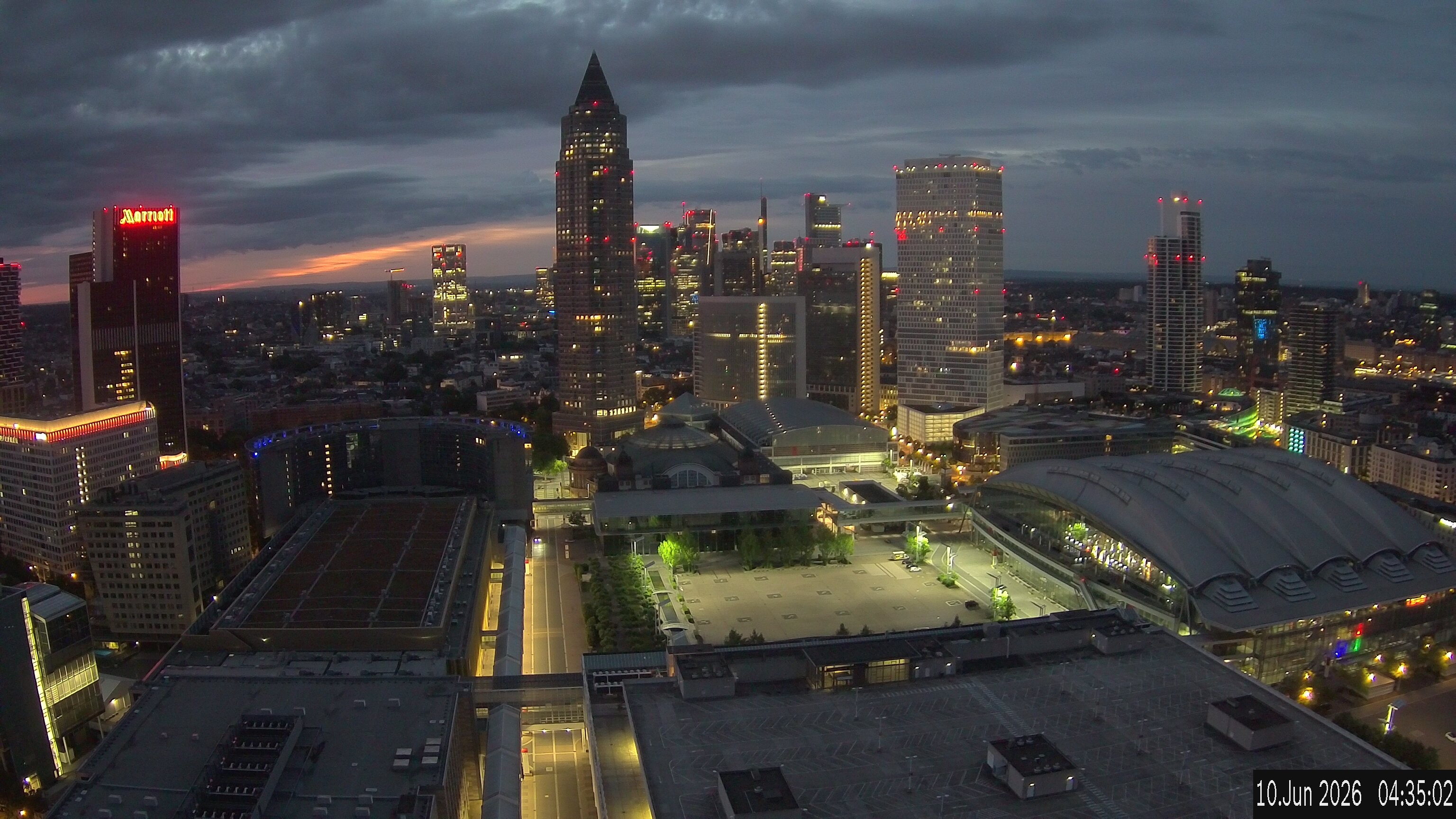Archived image Webcam Frankfurt: View at the Skyline