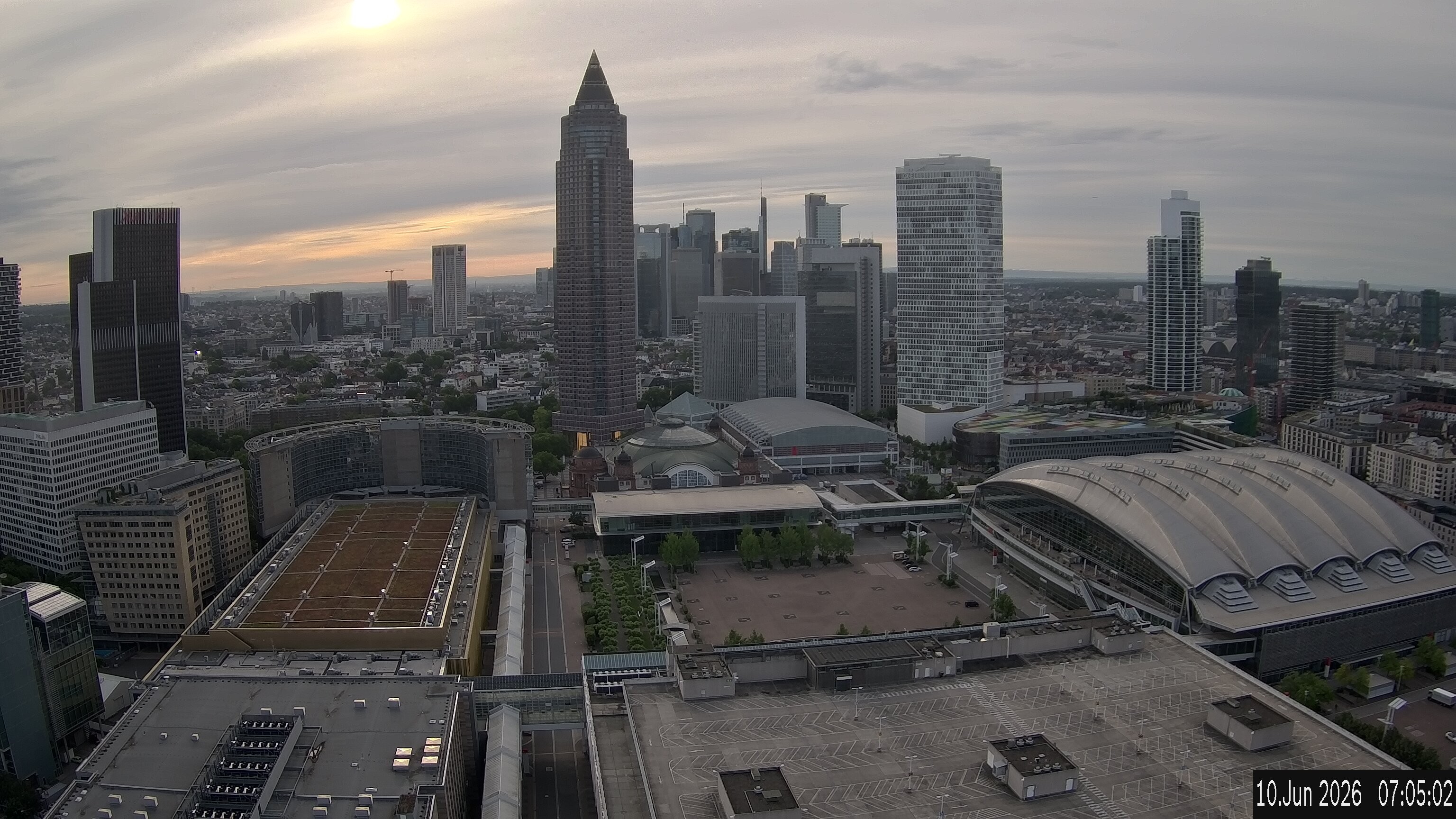 Archived image Webcam Frankfurt: View at the Skyline