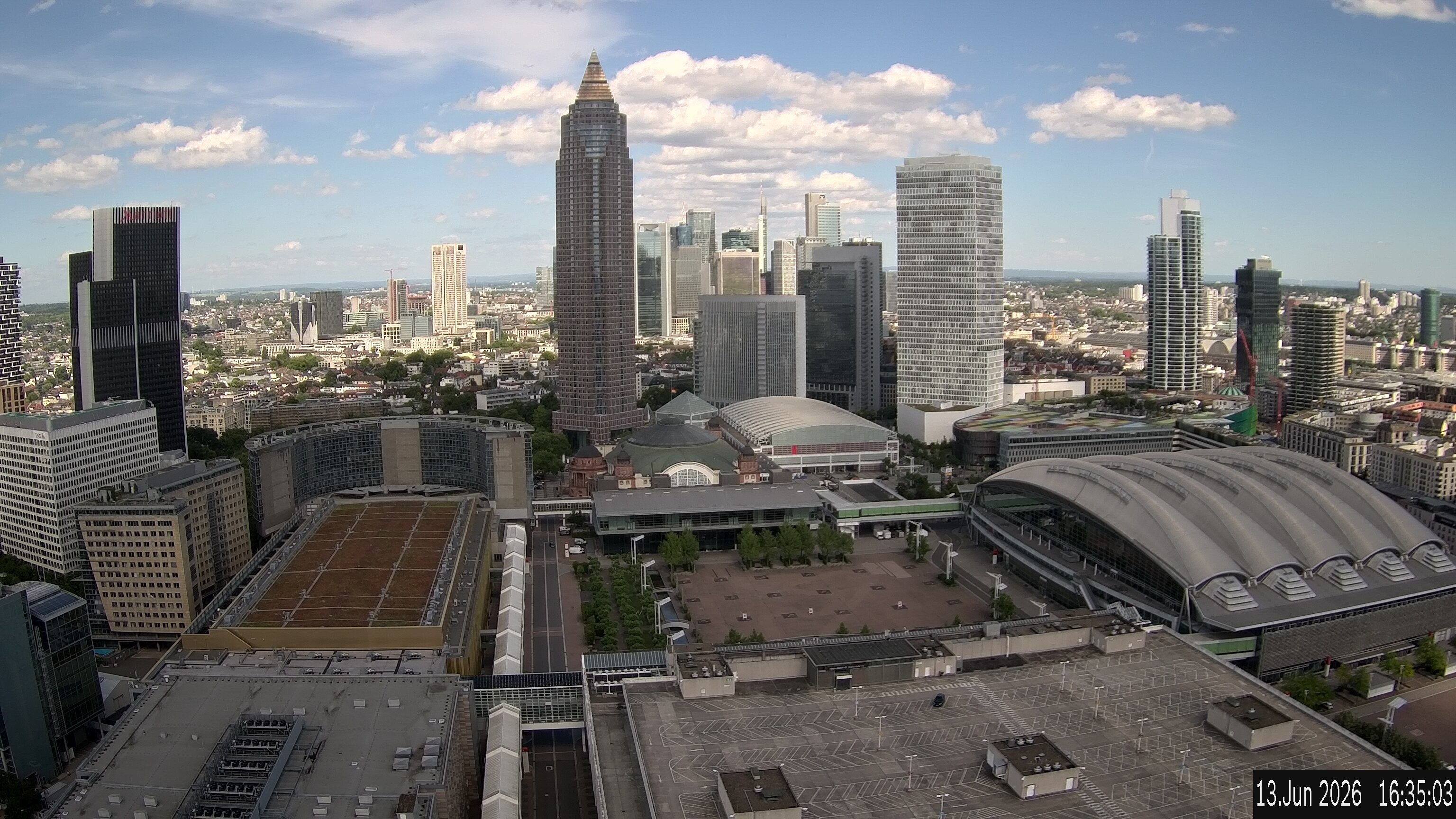 Archived image Webcam Frankfurt: View at the Skyline