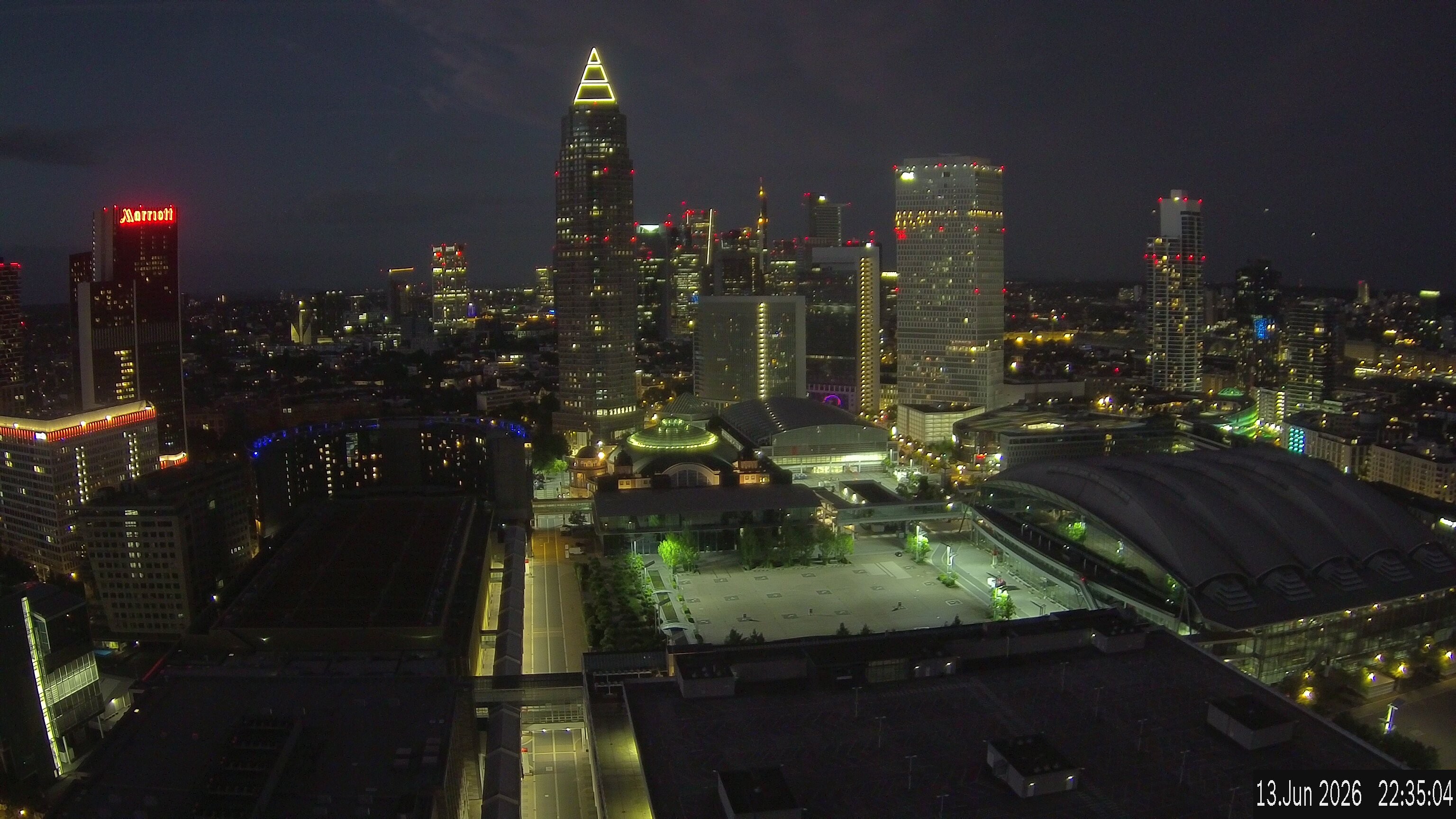 Archived image Webcam Frankfurt: View at the Skyline