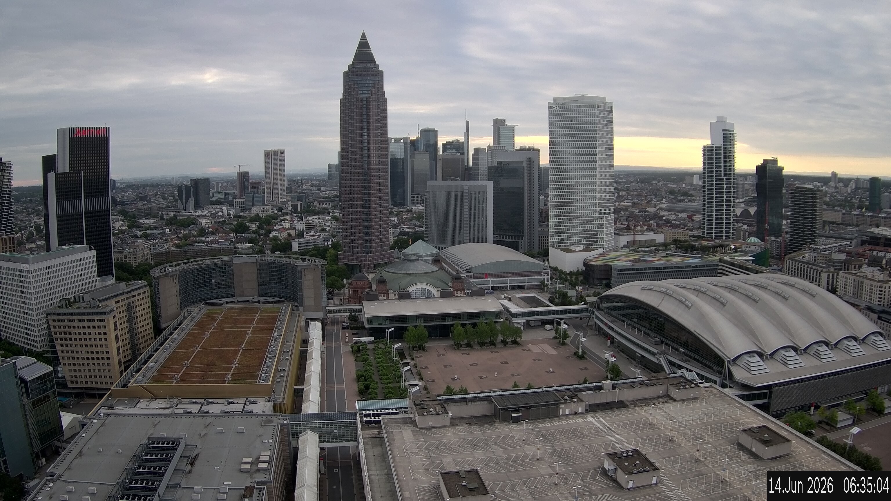 Archived image Webcam Frankfurt: View at the Skyline