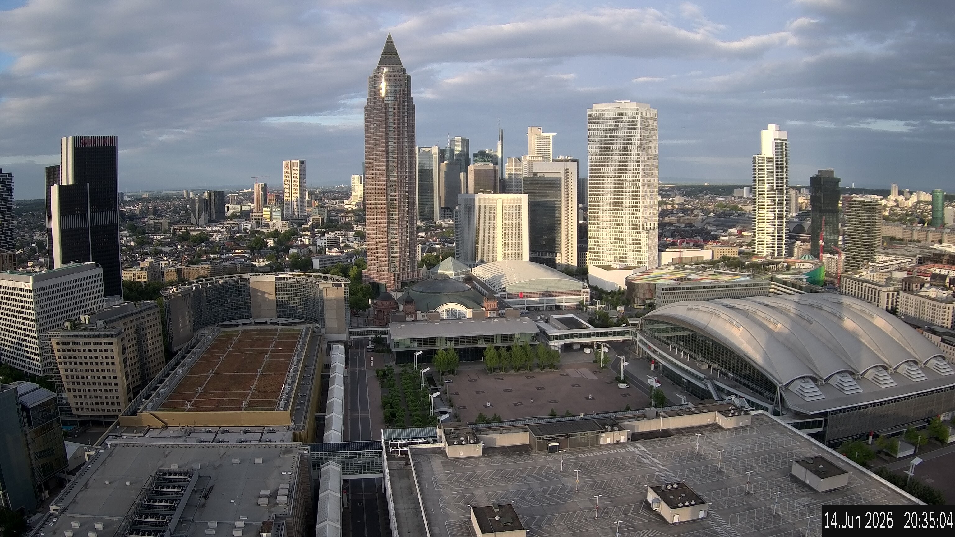 Archived image Webcam Frankfurt: View at the Skyline