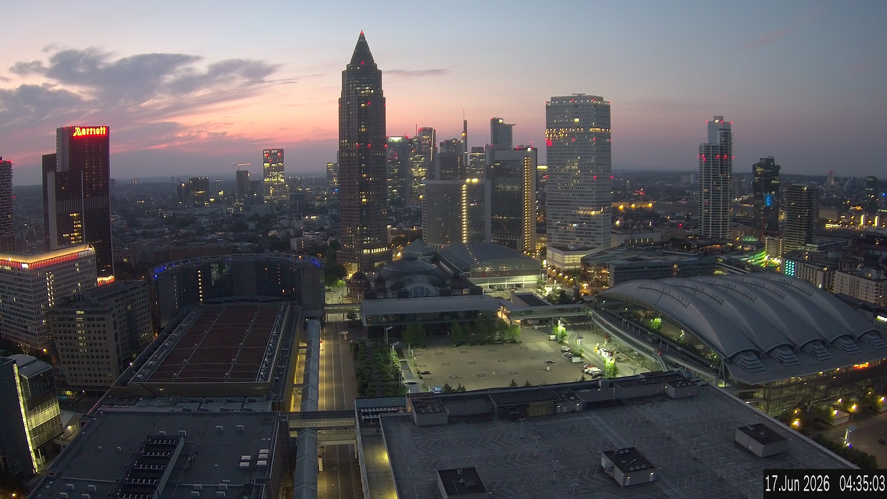 Archived image Webcam Frankfurt: View at the Skyline