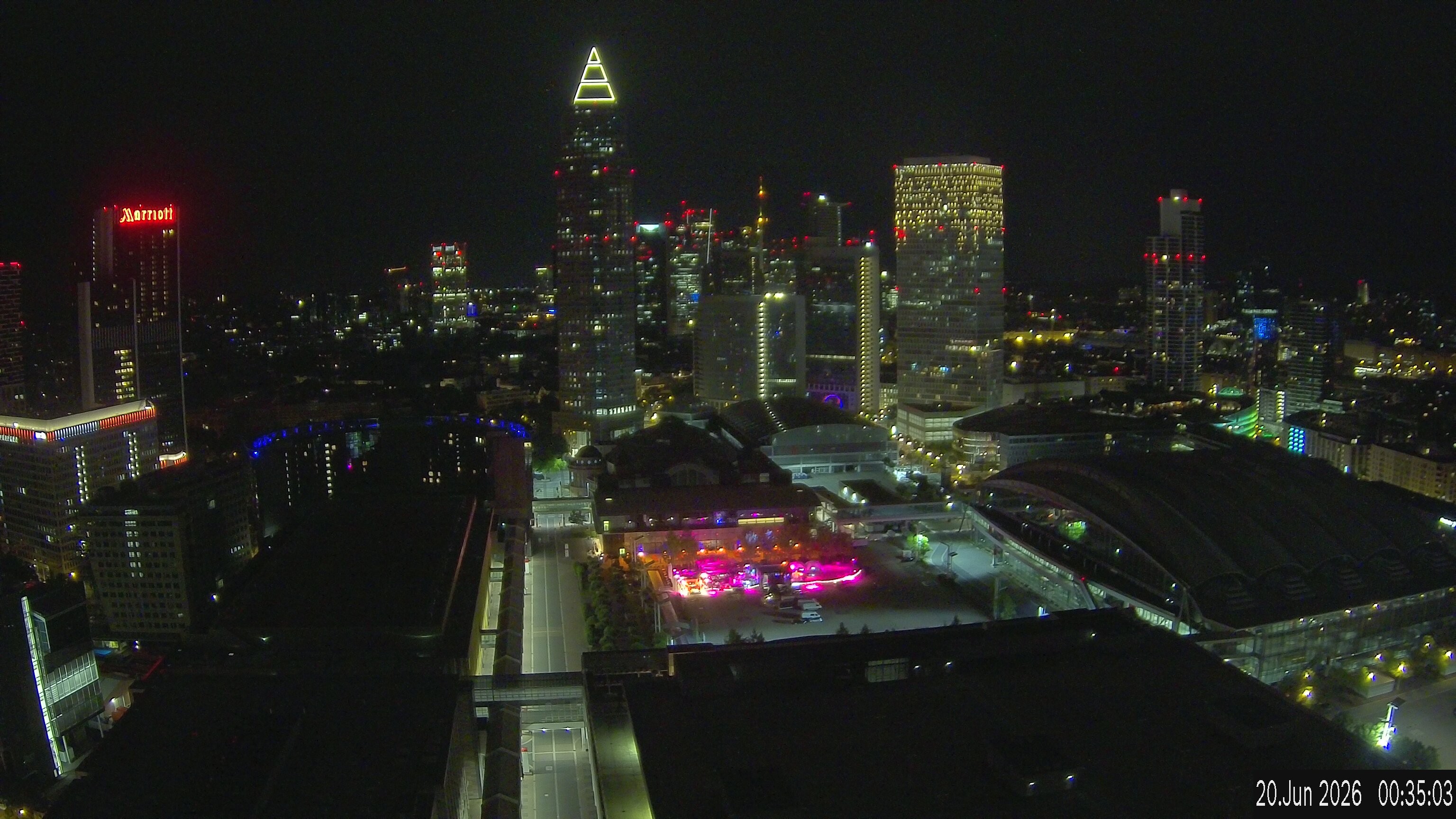 Archived image Webcam Frankfurt: View at the Skyline