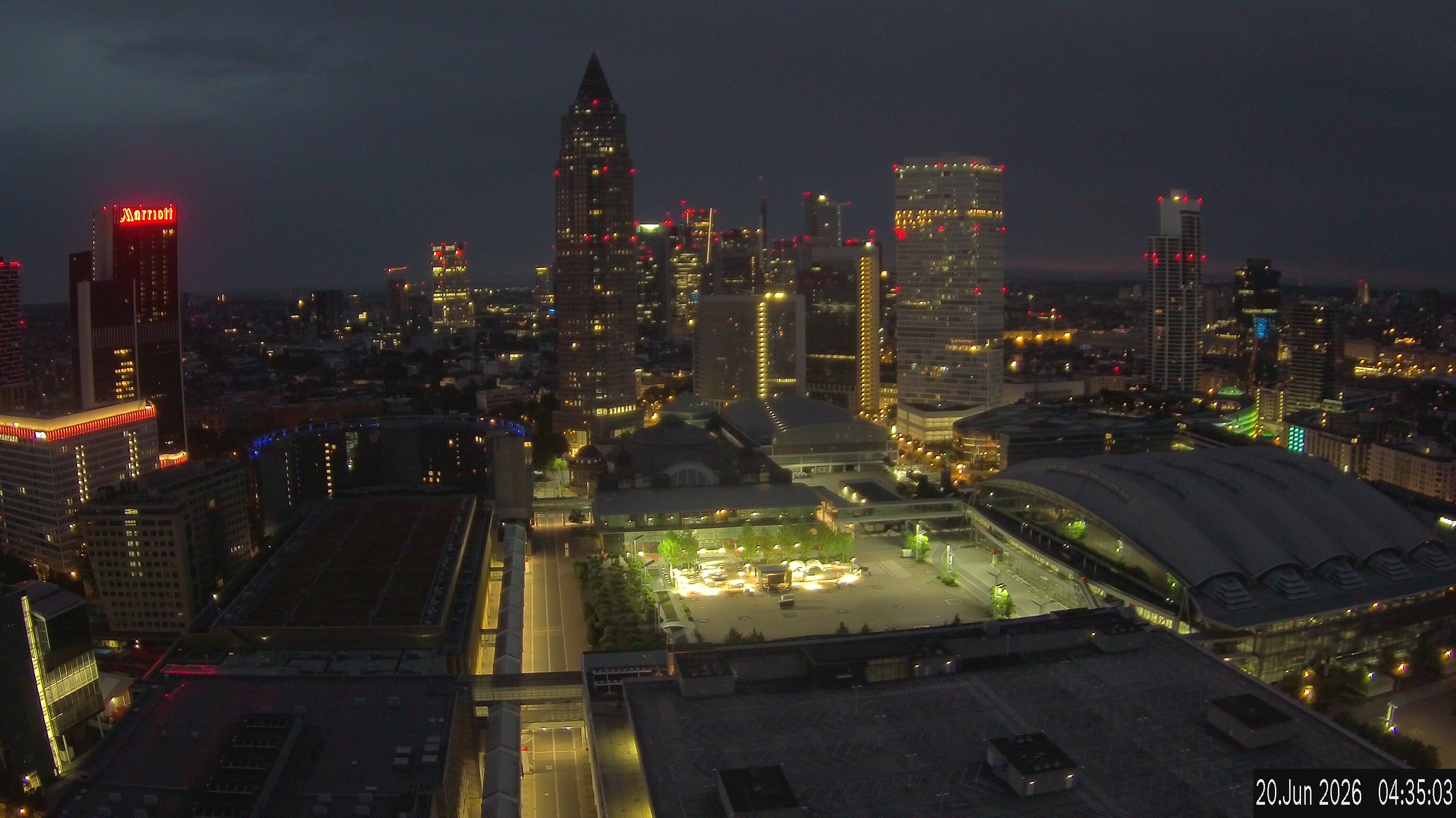 Archived image Webcam Frankfurt: View at the Skyline