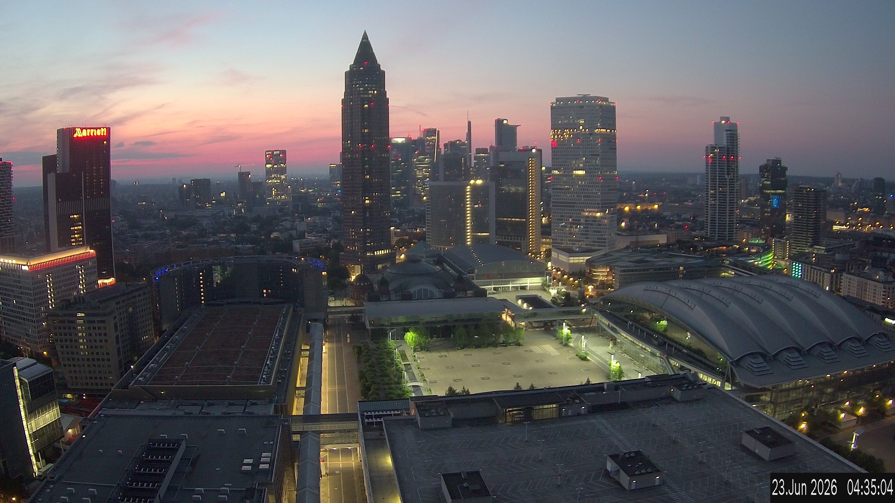Archived image Webcam Frankfurt: View at the Skyline