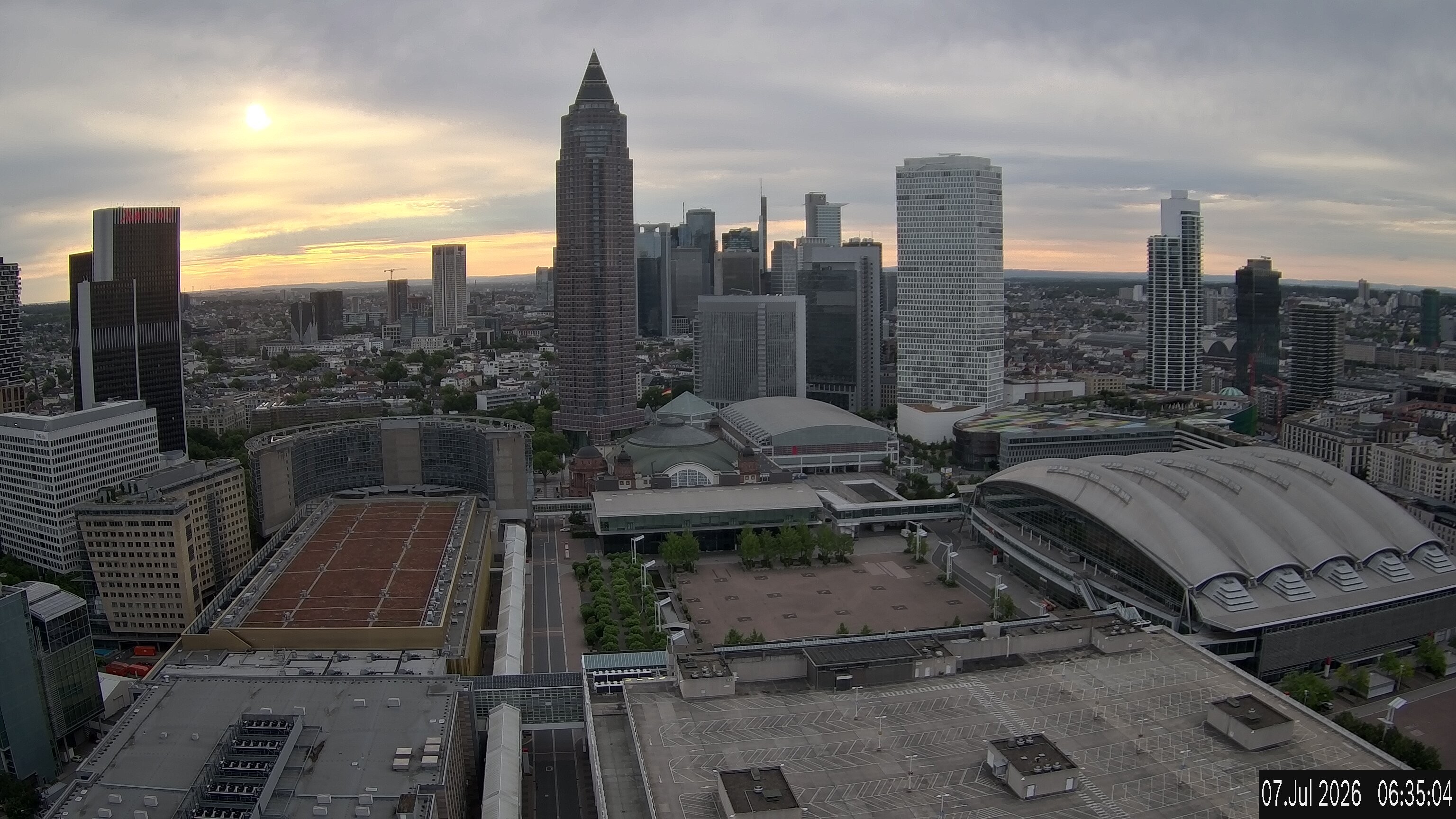 Archived image Webcam Frankfurt: View at the Skyline