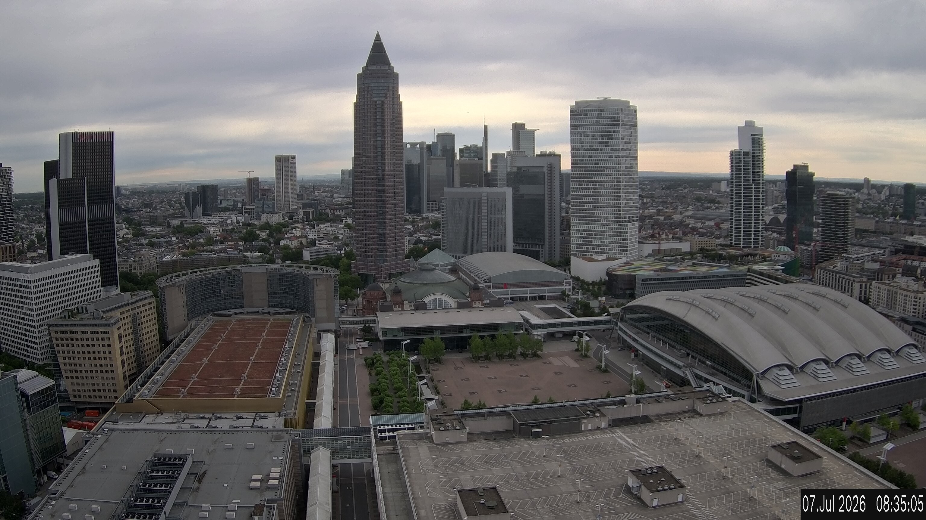Archived image Webcam Frankfurt: View at the Skyline