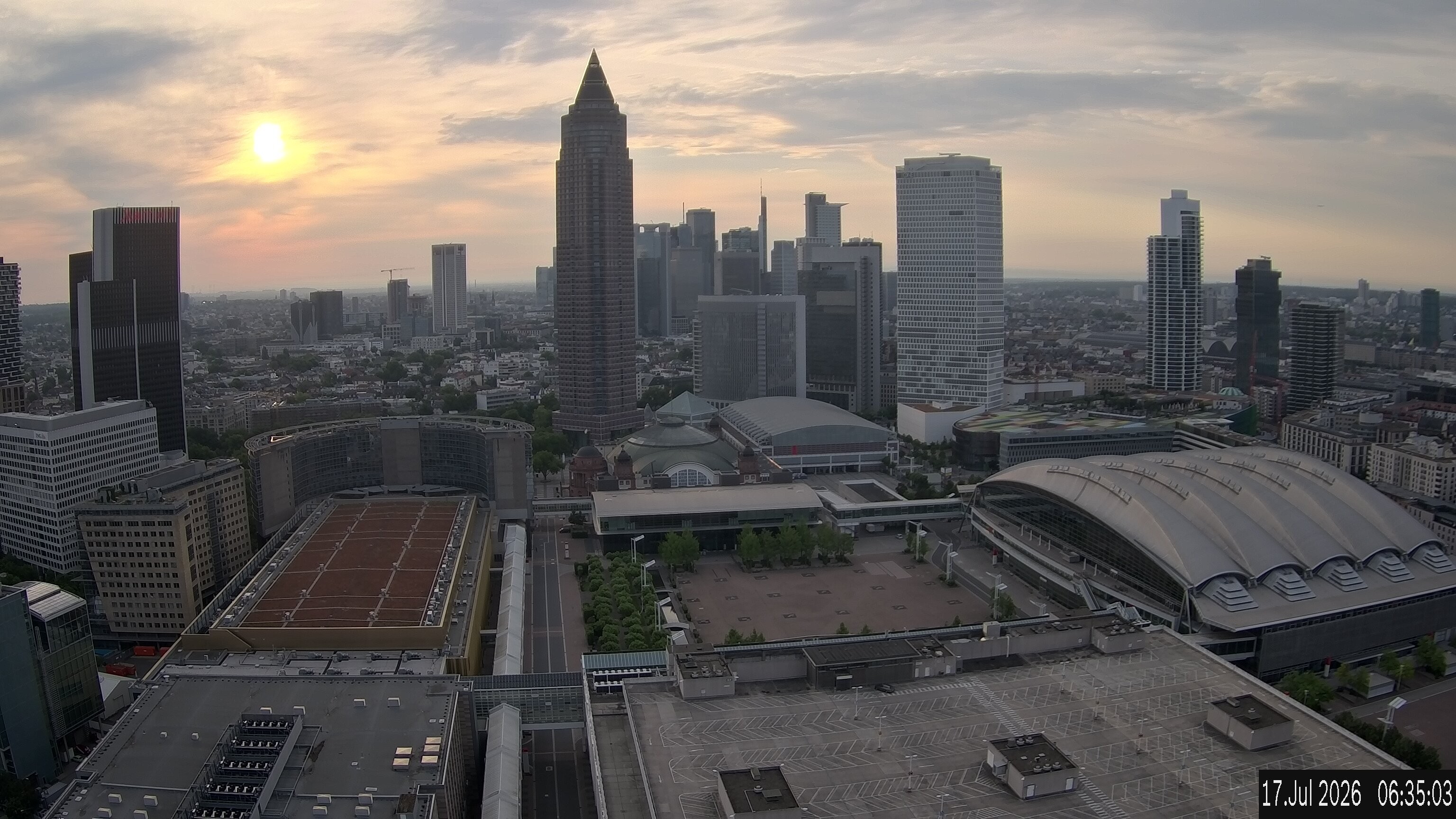 Archived image Webcam Frankfurt: View at the Skyline