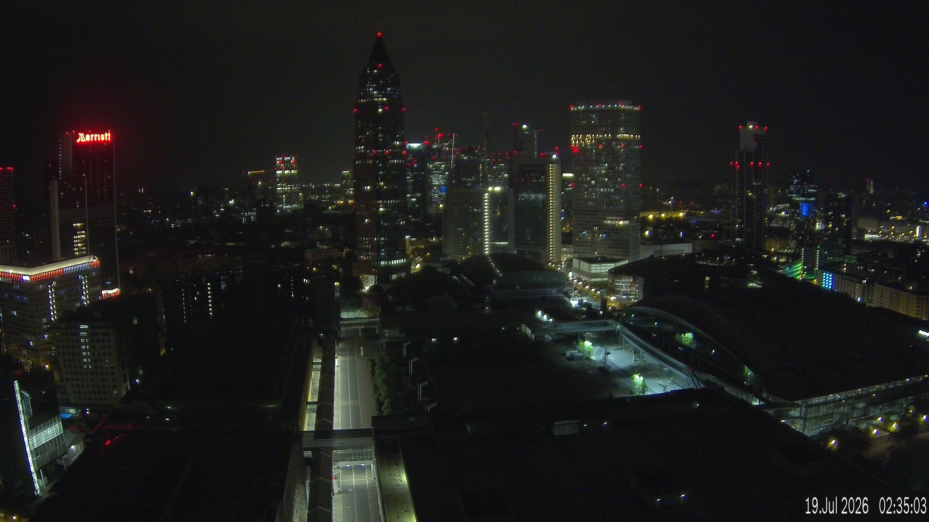 Archived image Webcam Frankfurt: View at the Skyline