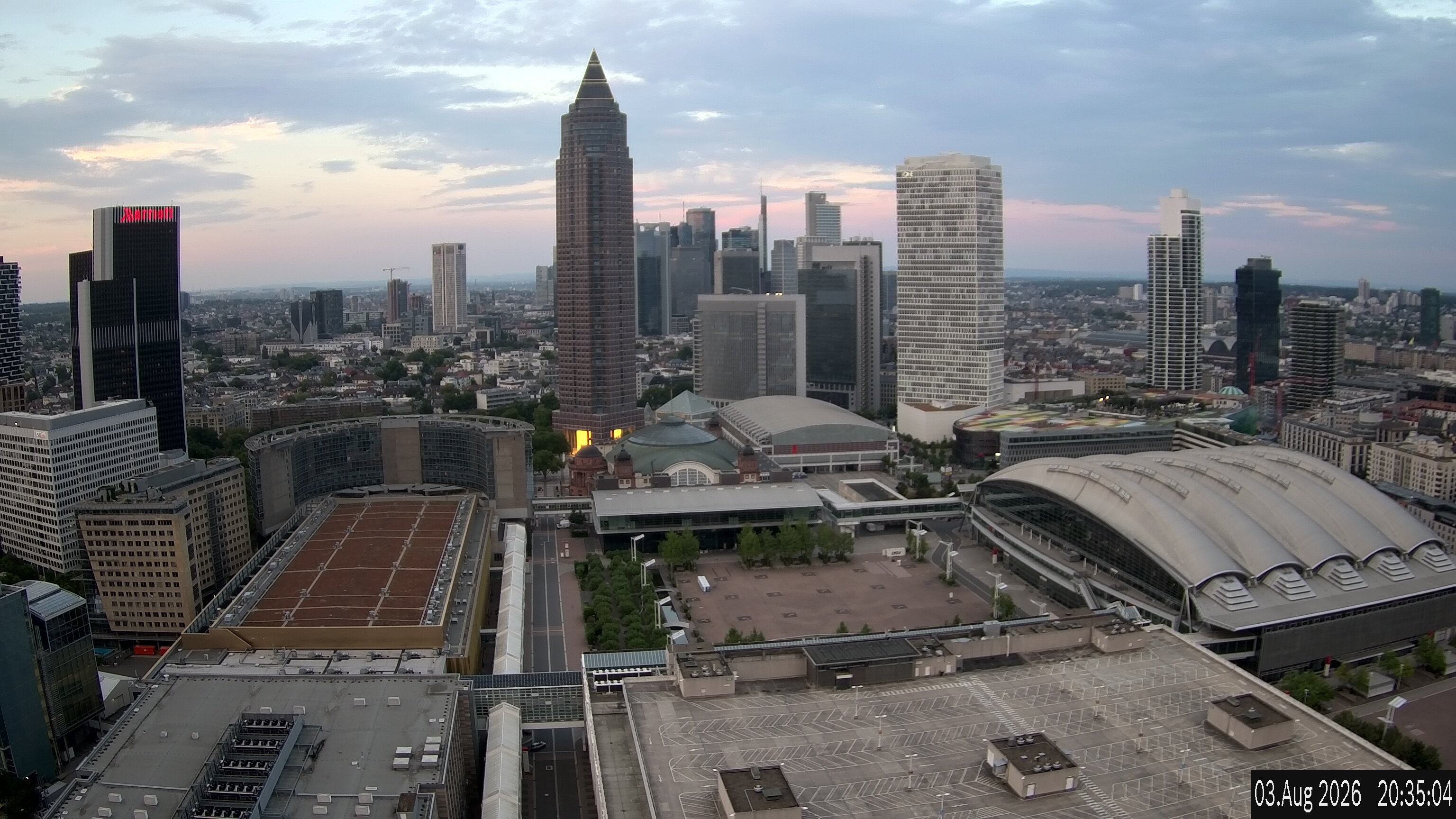 Archived image Webcam Frankfurt: View at the Skyline
